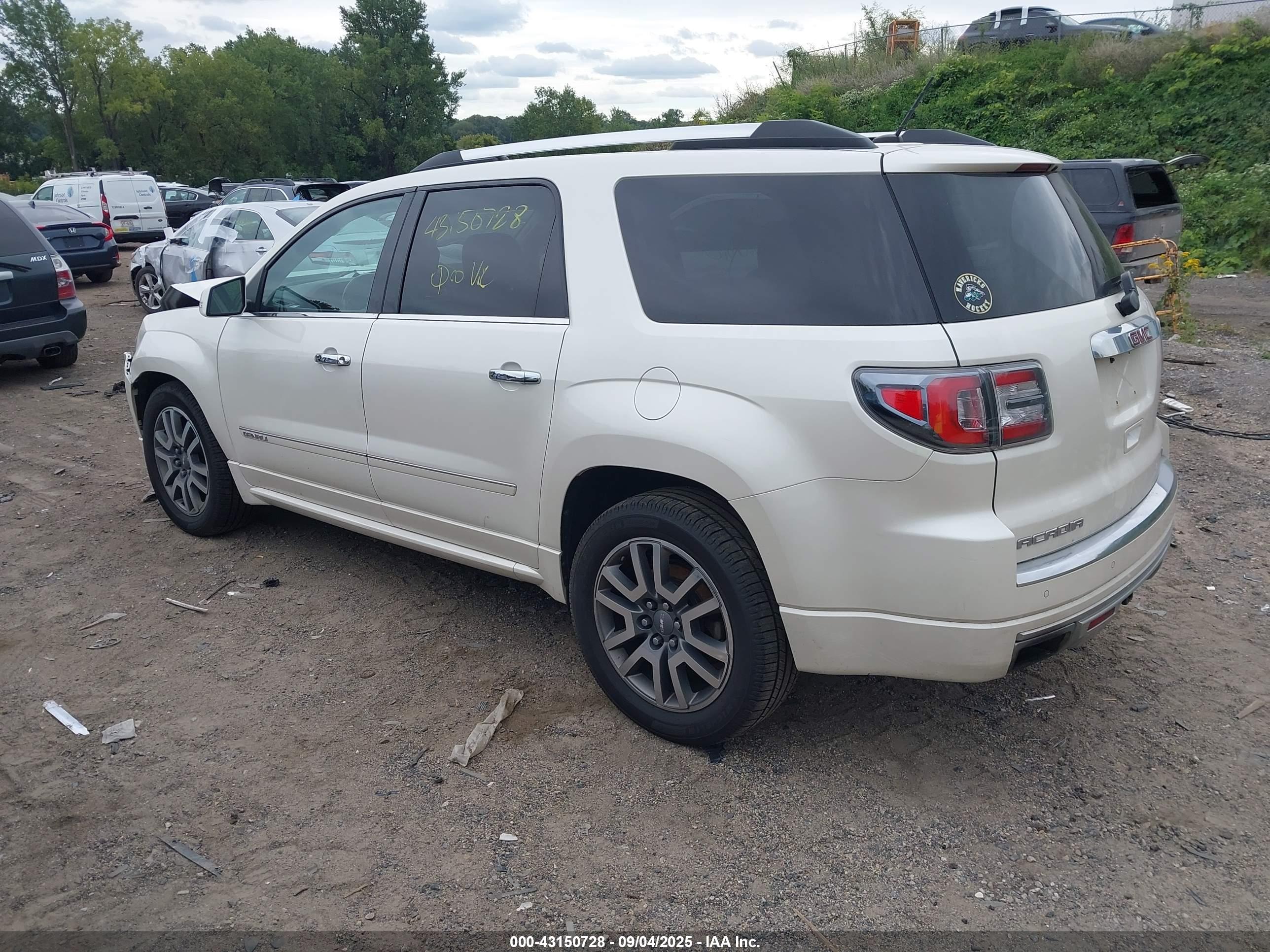 GMC ACADIA image 3