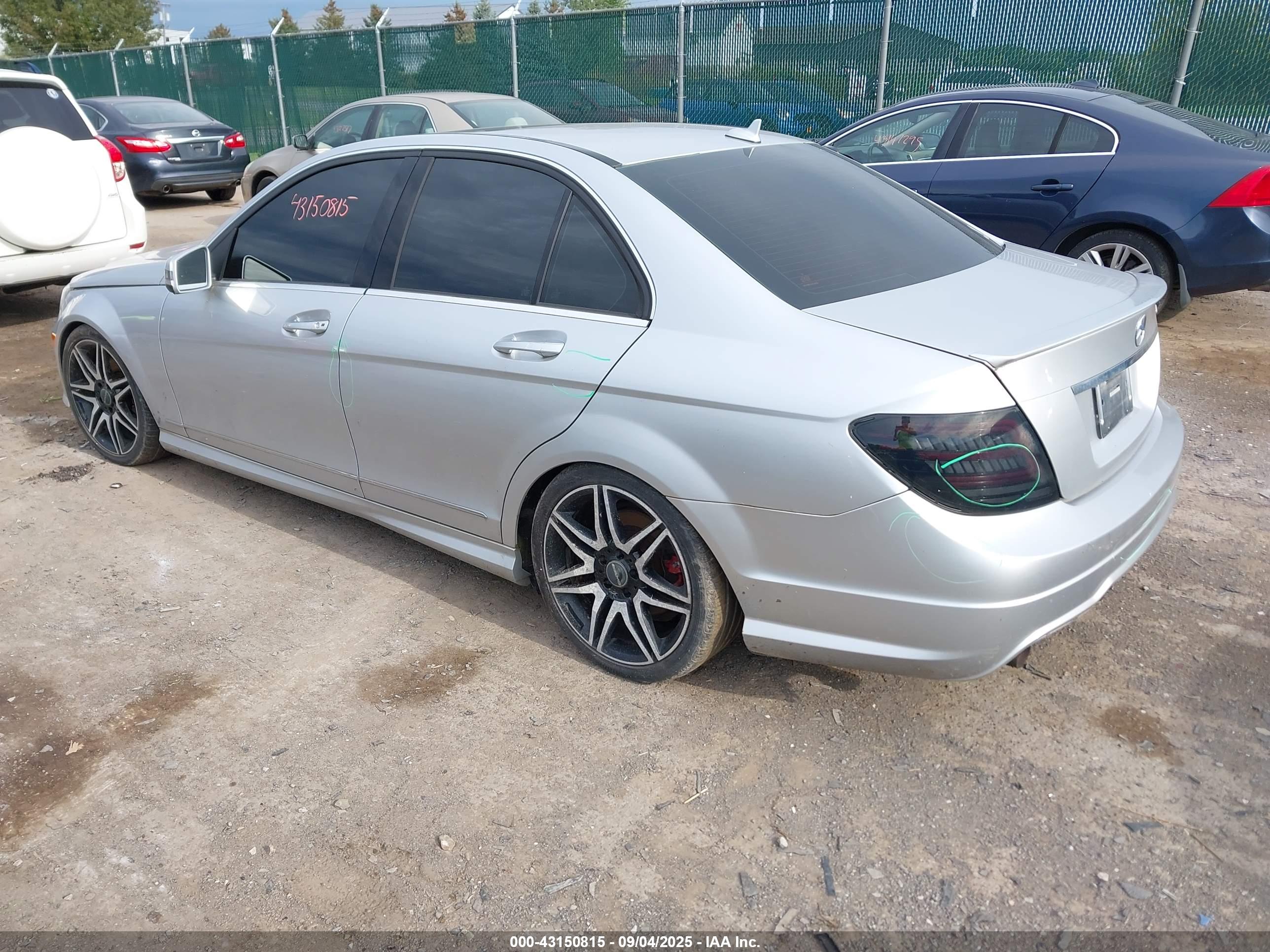 MERCEDES-BENZ C image 3