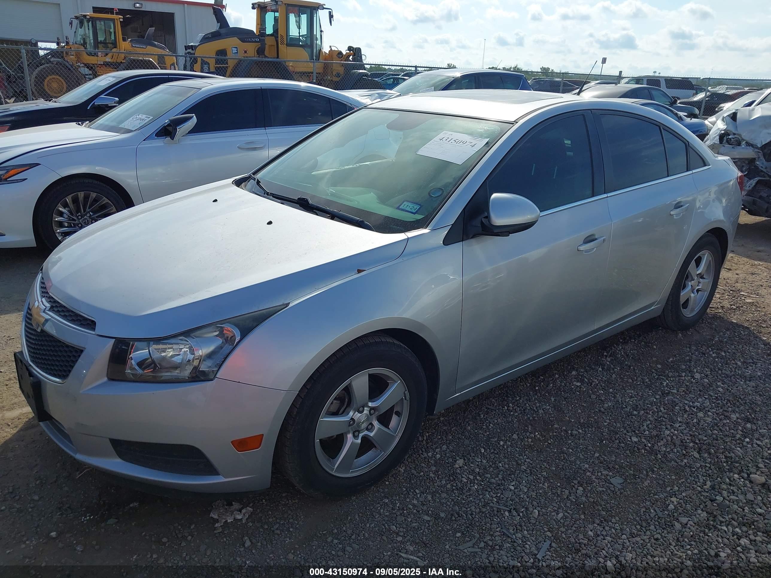 CHEVROLET CRUZE image 2