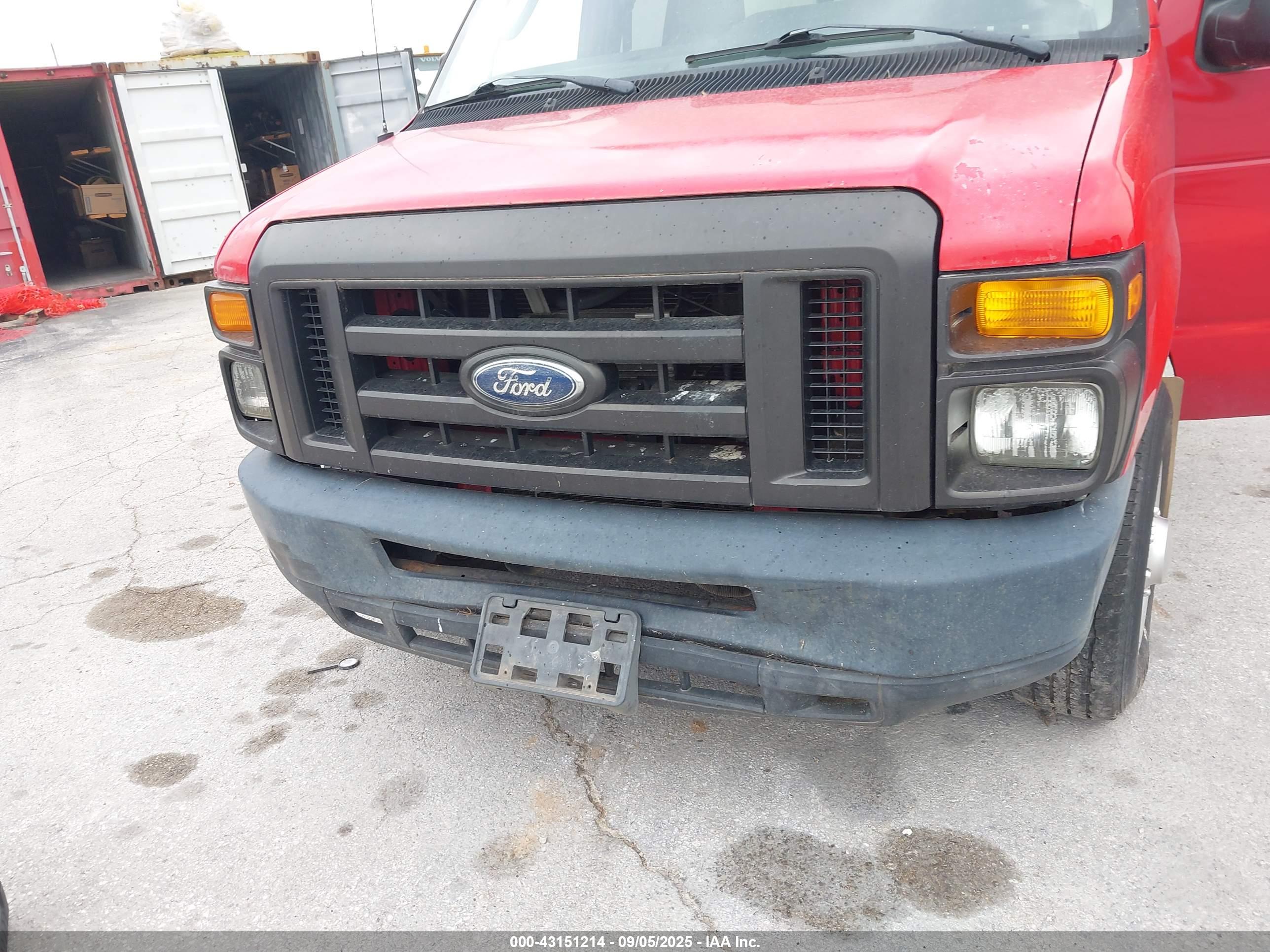 FORD E-350 image 6