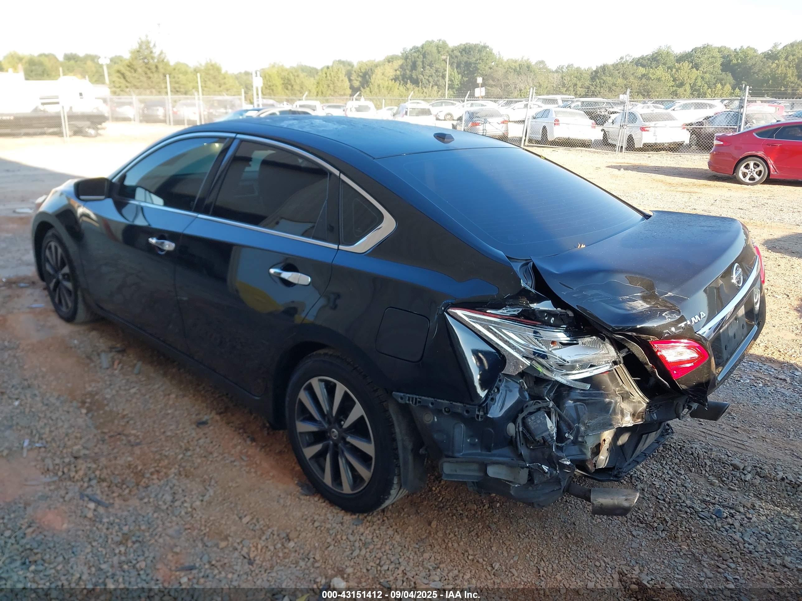 NISSAN ALTIMA image 3