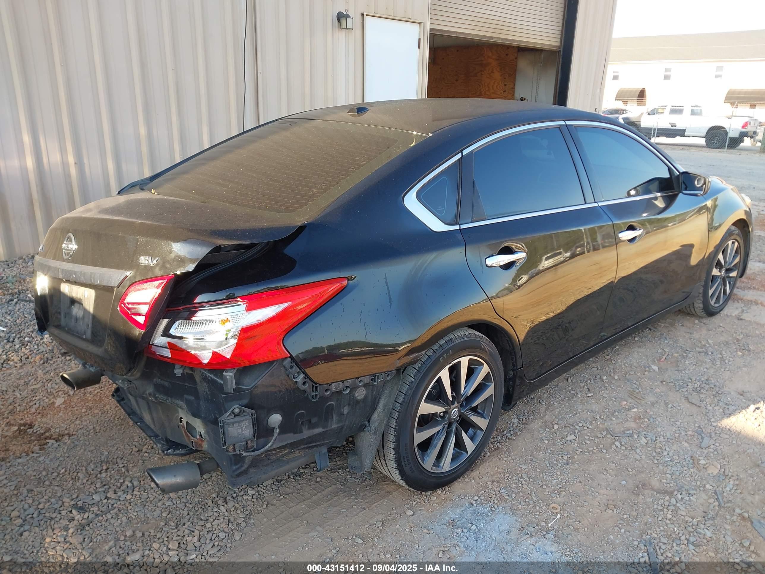 NISSAN ALTIMA image 4