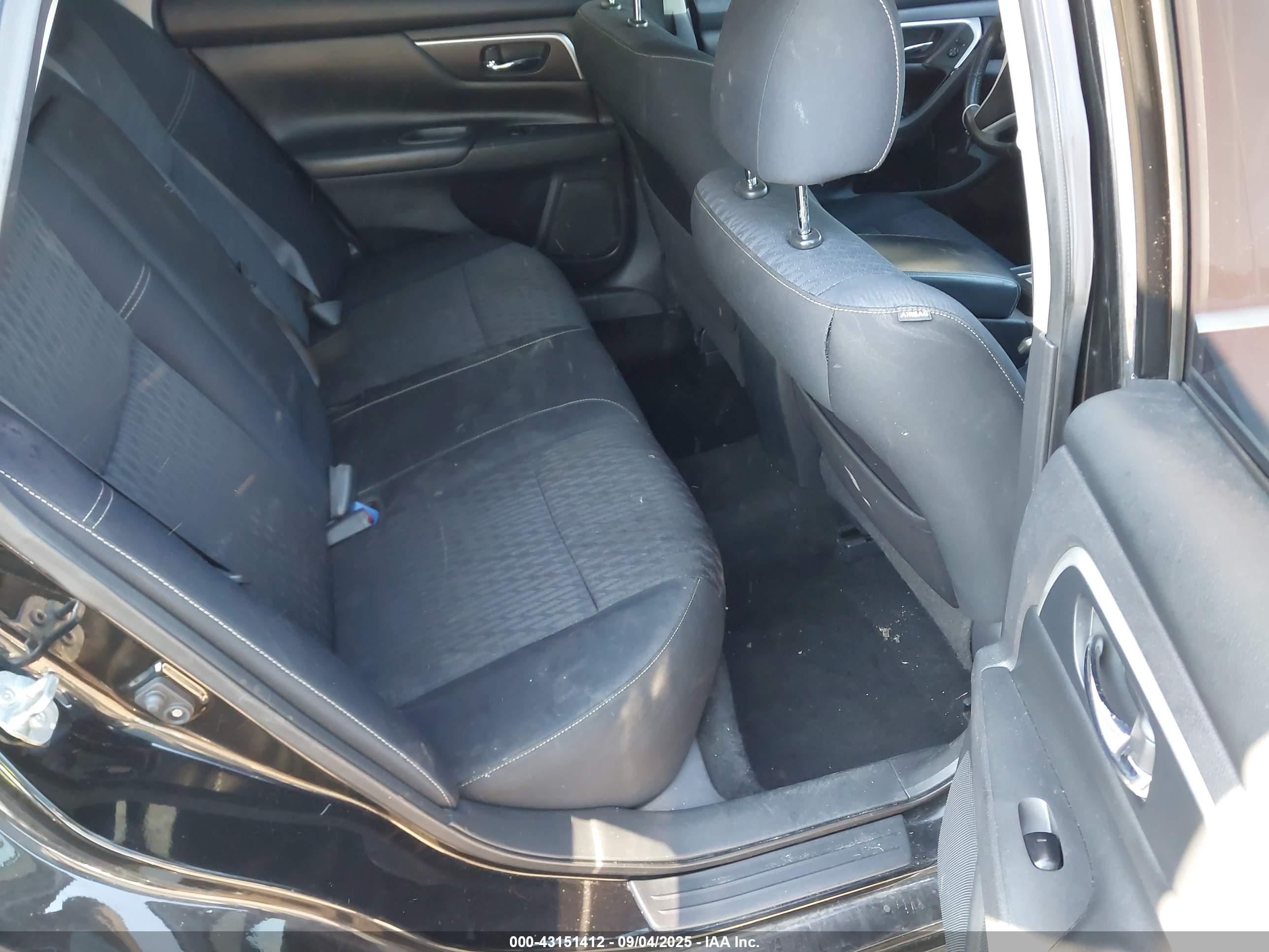NISSAN ALTIMA image 8
