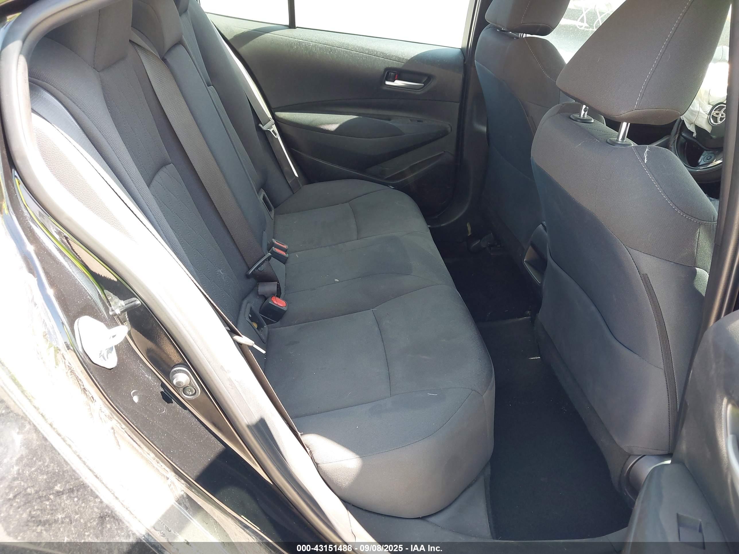TOYOTA COROLLA image 8