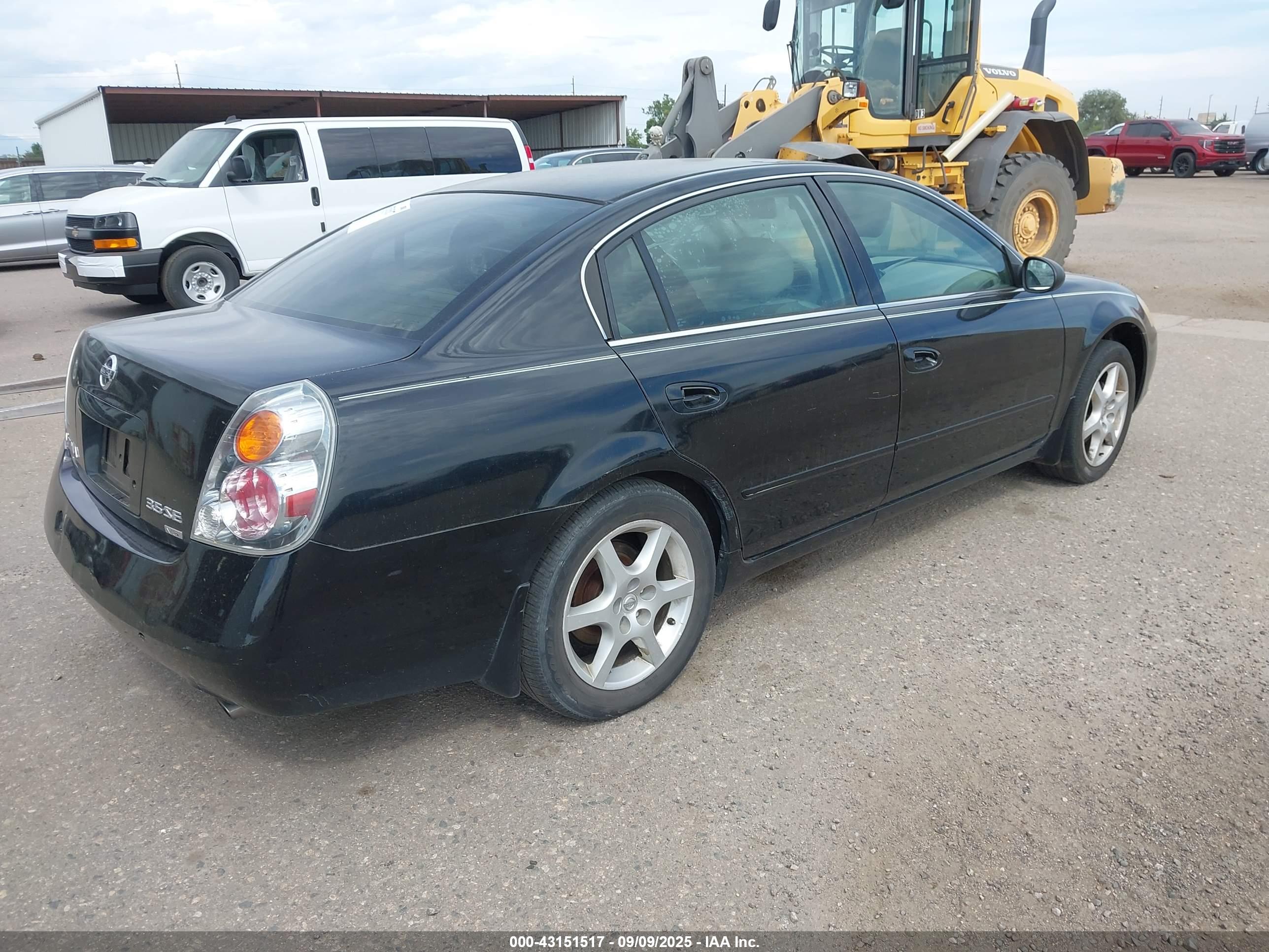 NISSAN ALTIMA image 4