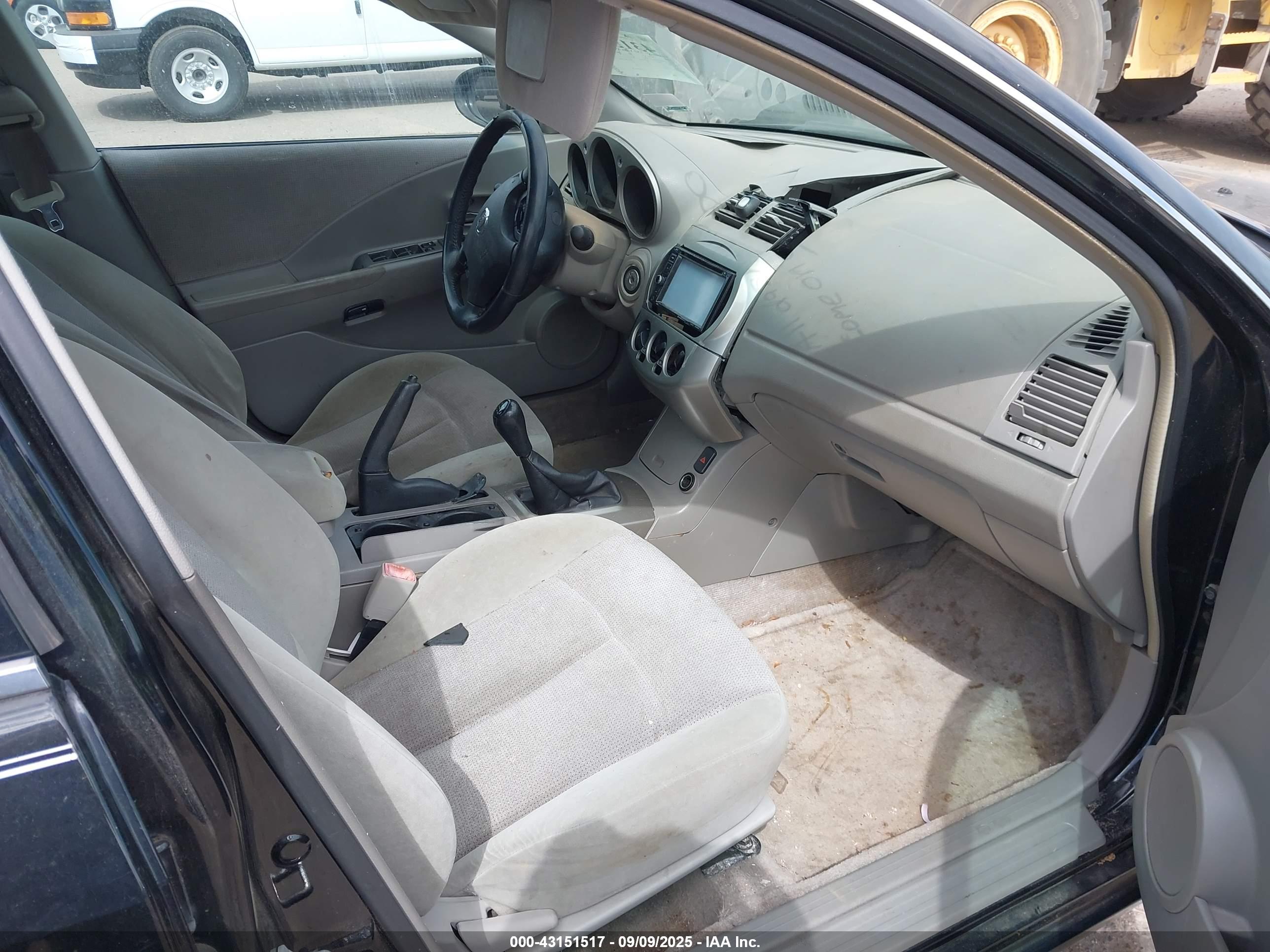 NISSAN ALTIMA image 5
