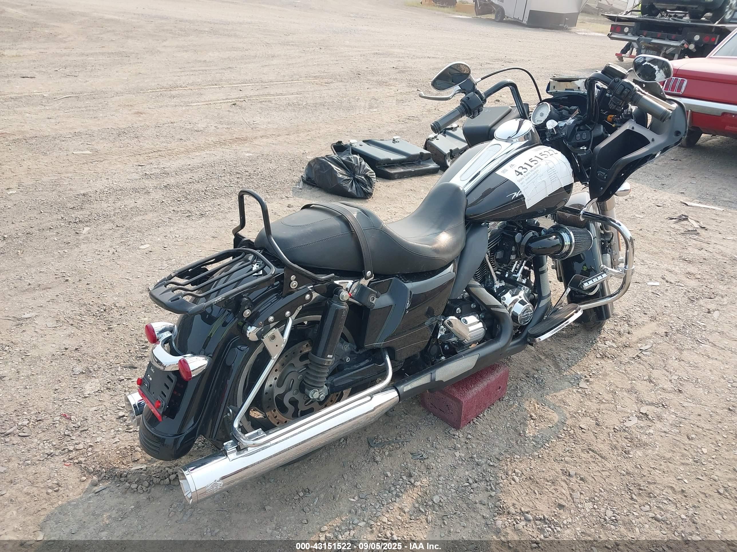 HARLEY-DAVIDSON FLTRX image 4