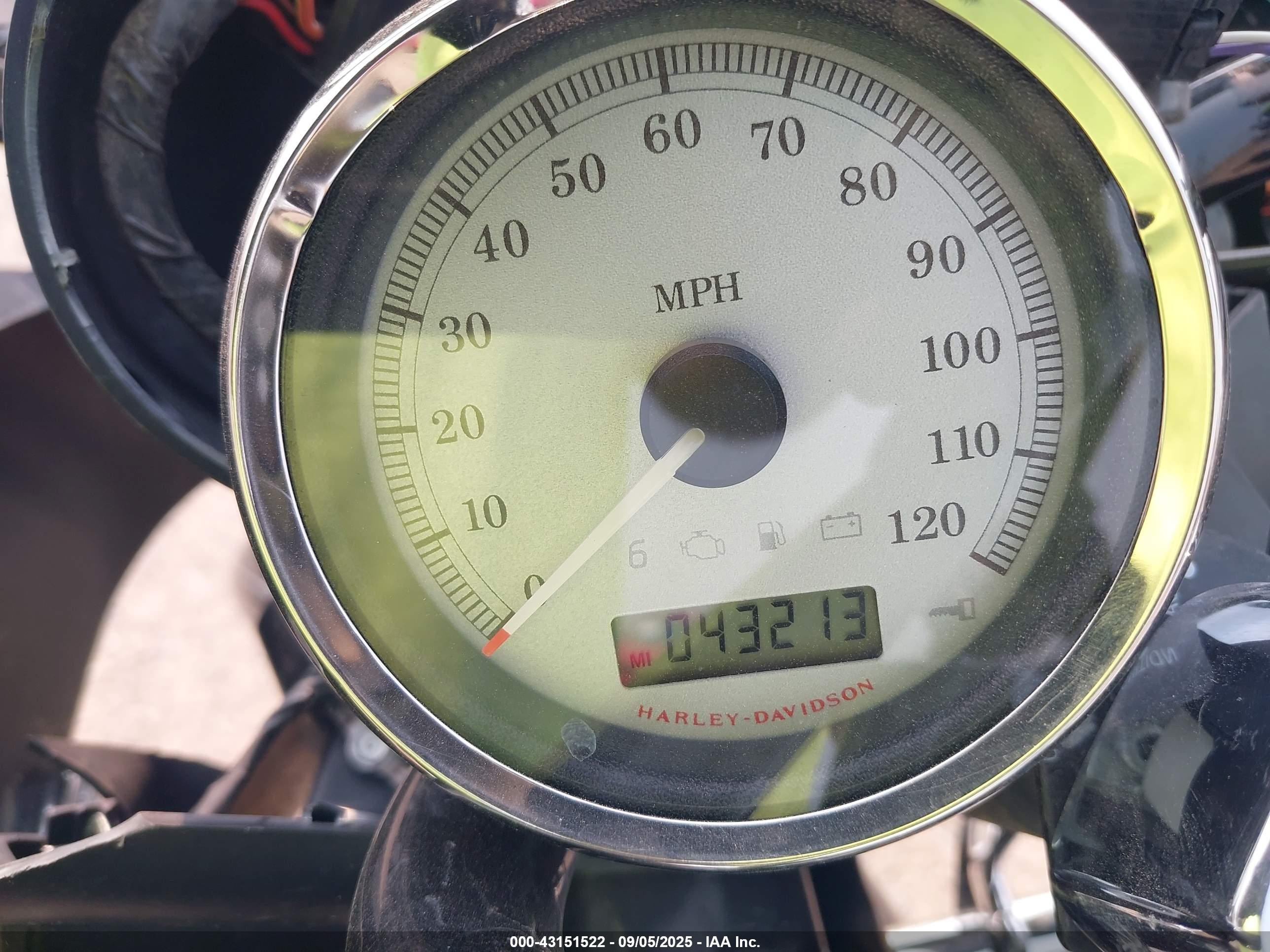 HARLEY-DAVIDSON FLTRX image 7