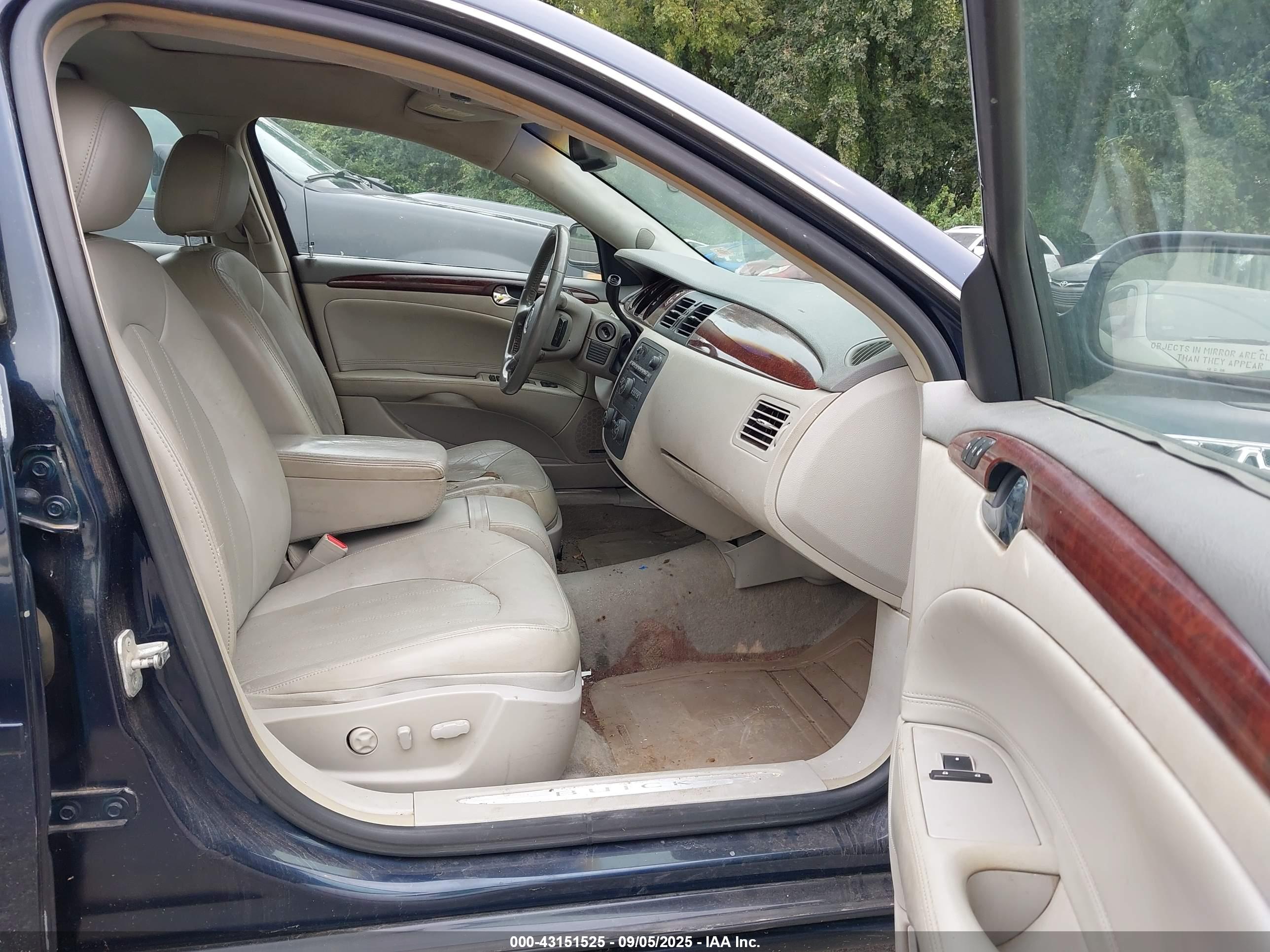 BUICK LUCERNE image 5