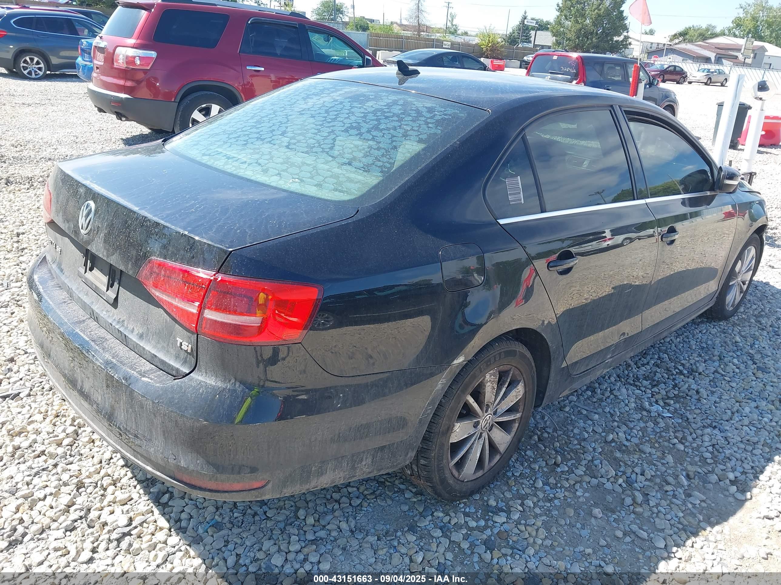 VOLKSWAGEN JETTA image 4