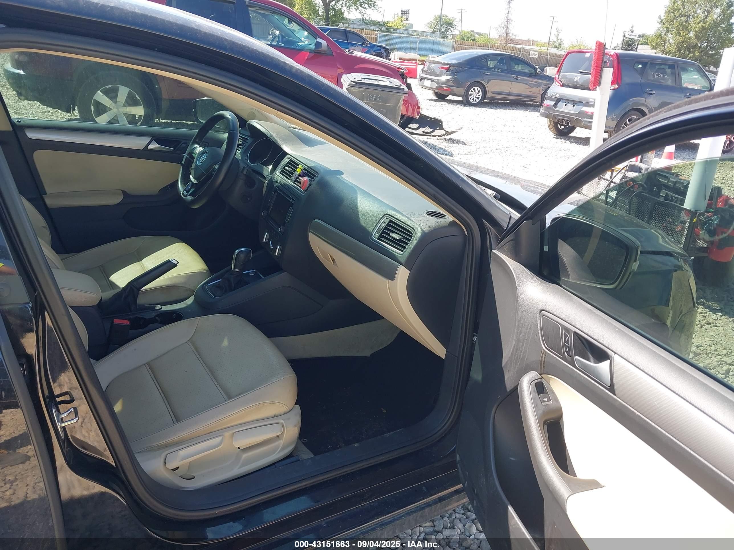 VOLKSWAGEN JETTA image 5