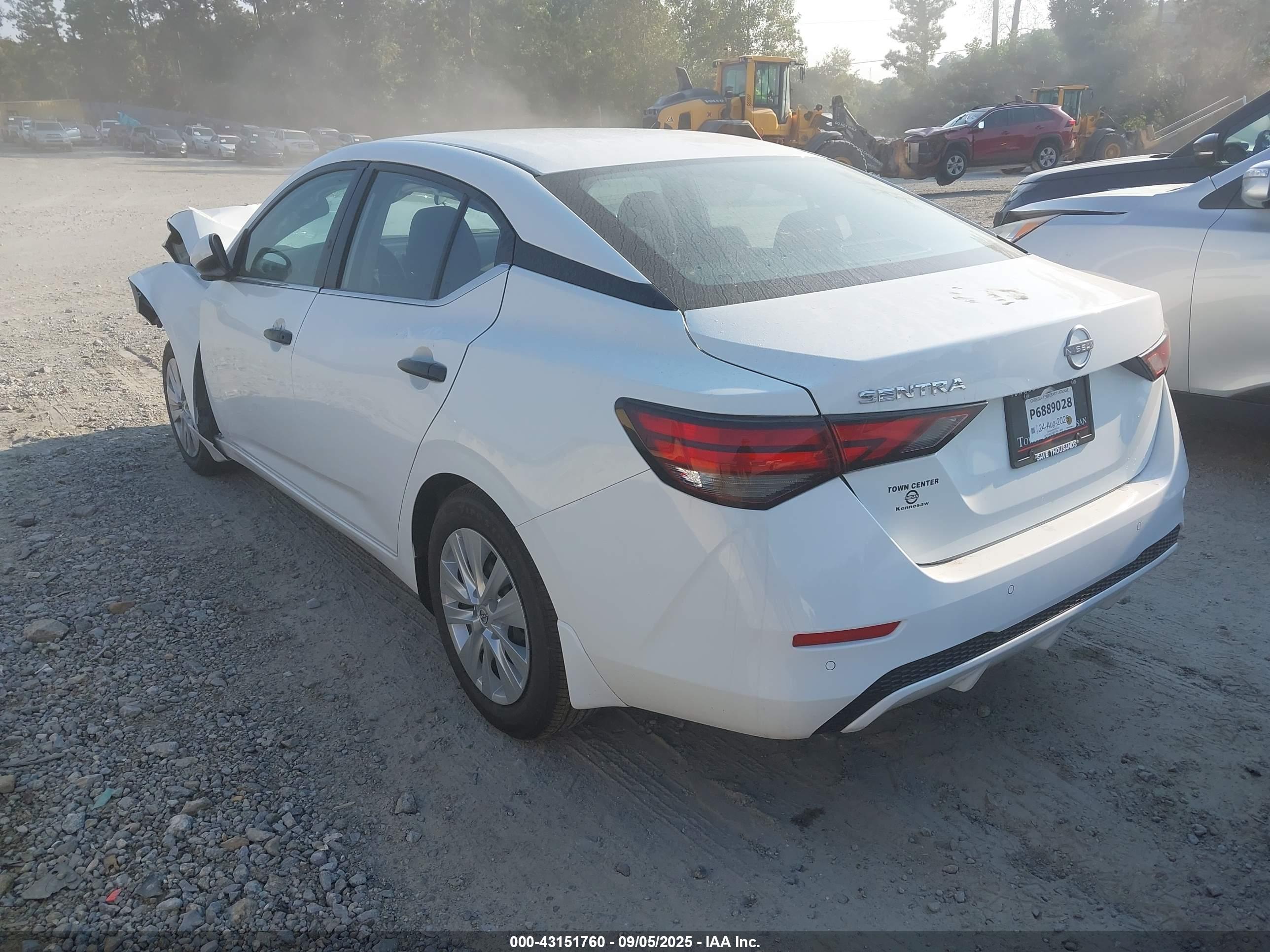 NISSAN SENTRA image 3