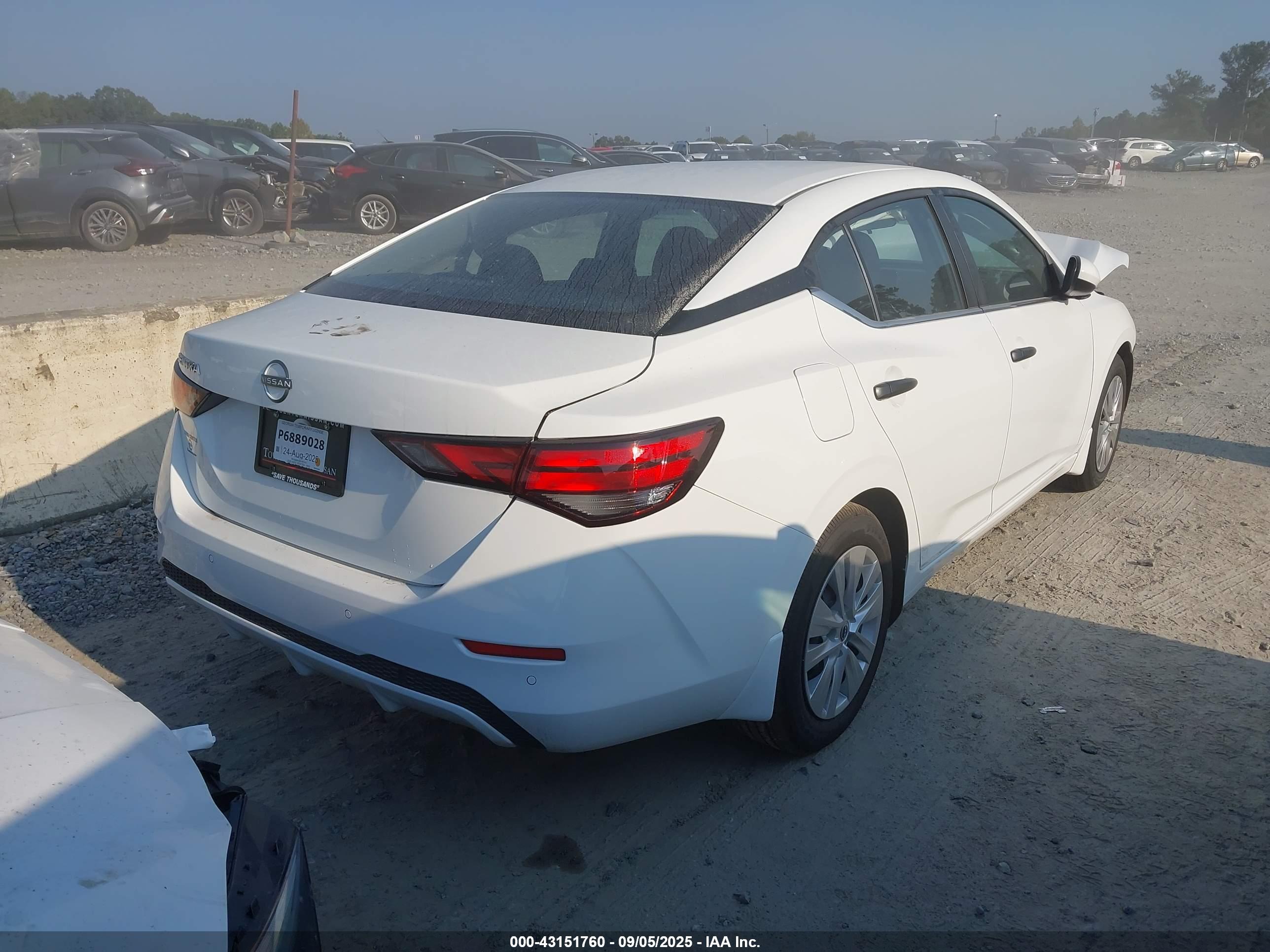 NISSAN SENTRA image 4