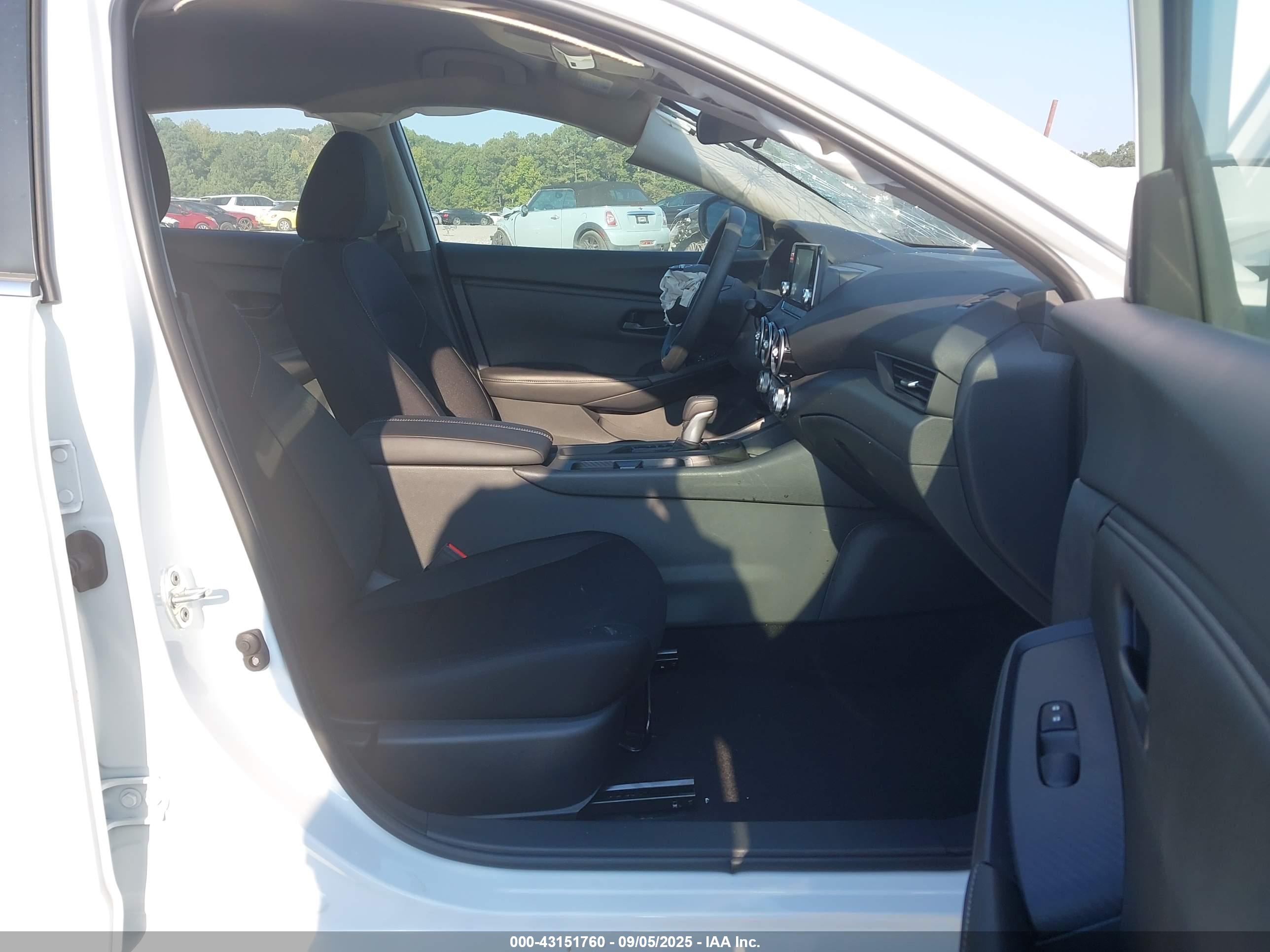 NISSAN SENTRA image 5