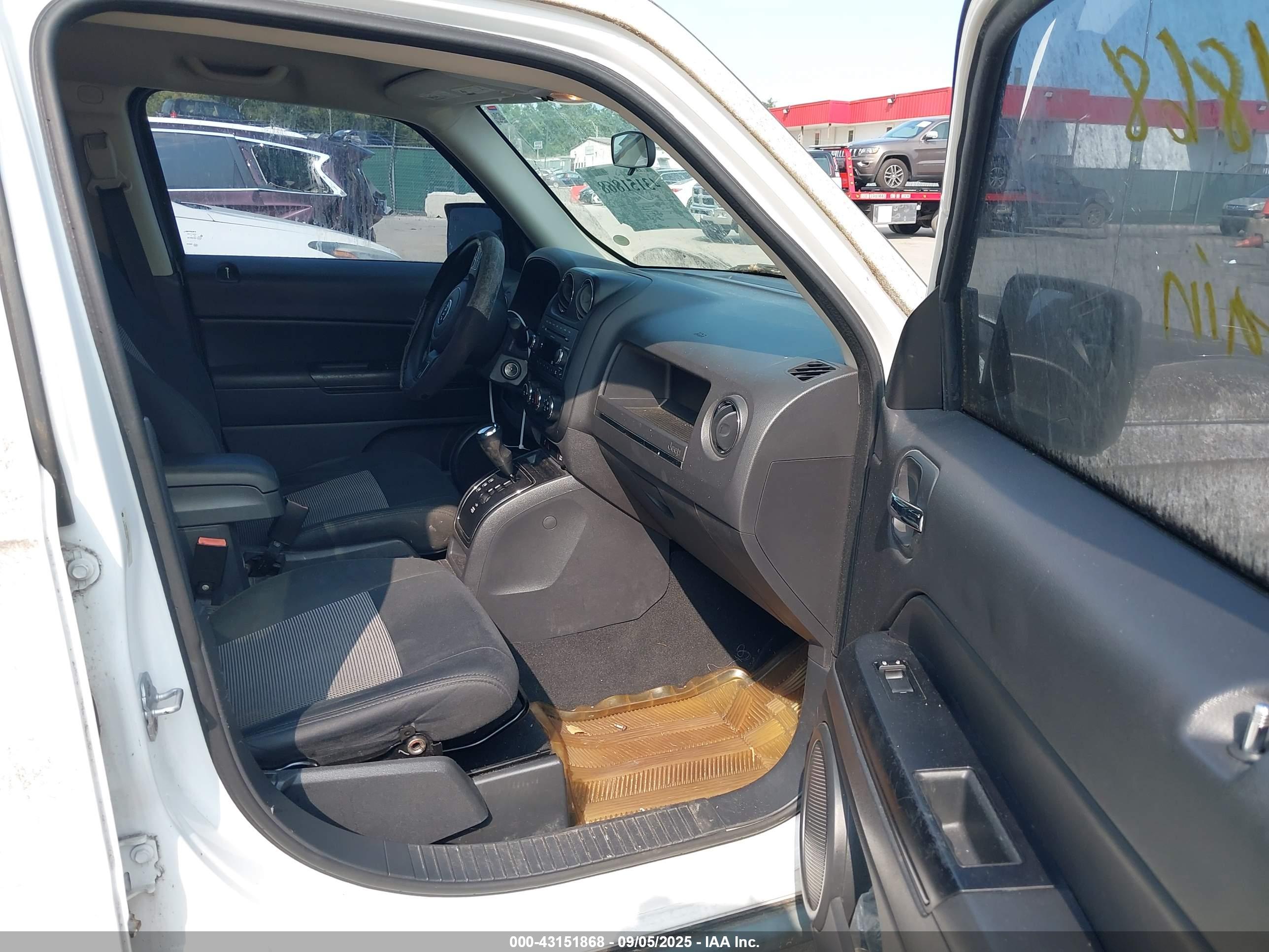 JEEP PATRIOT image 5