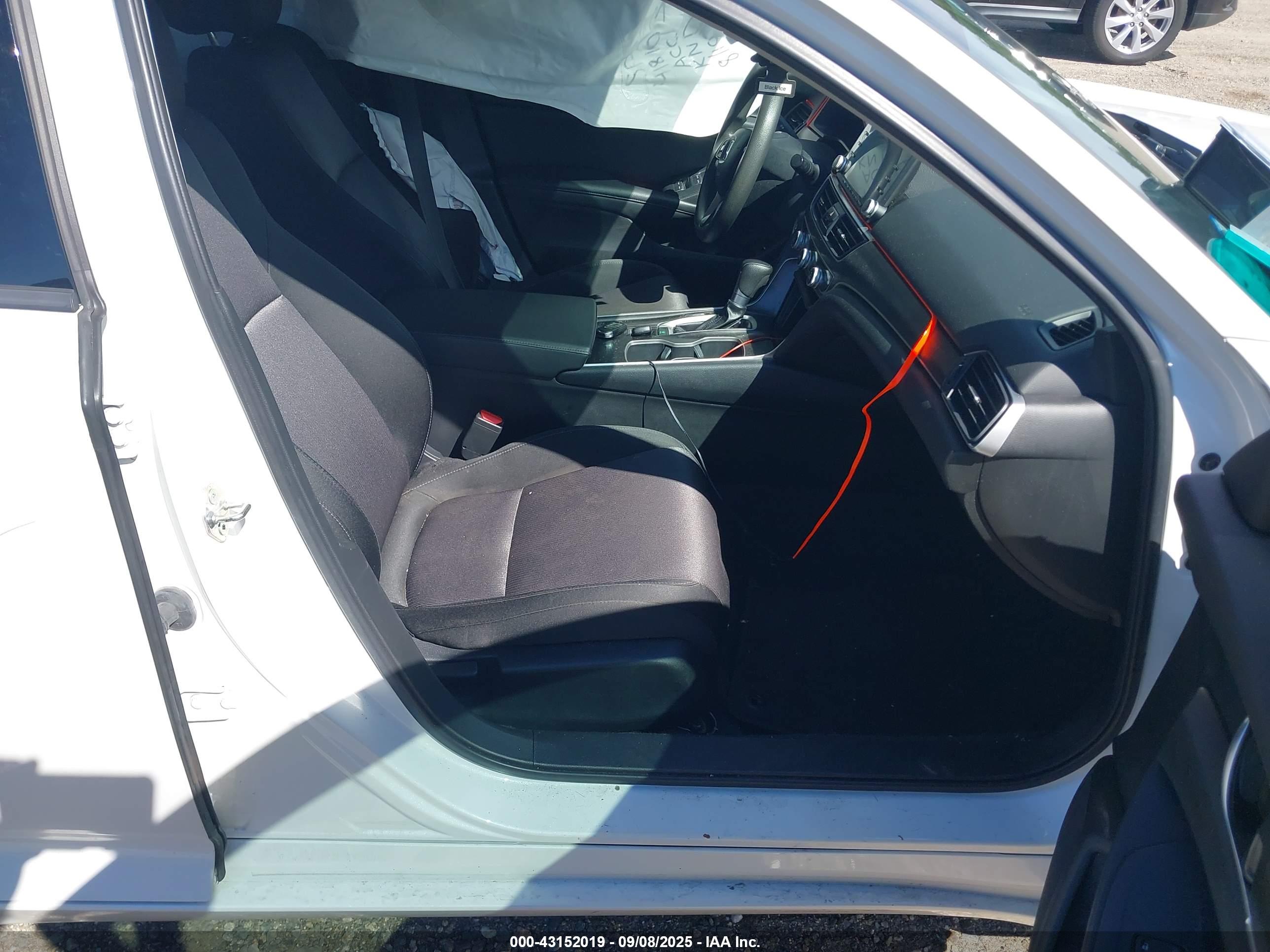 HONDA ACCORD image 5