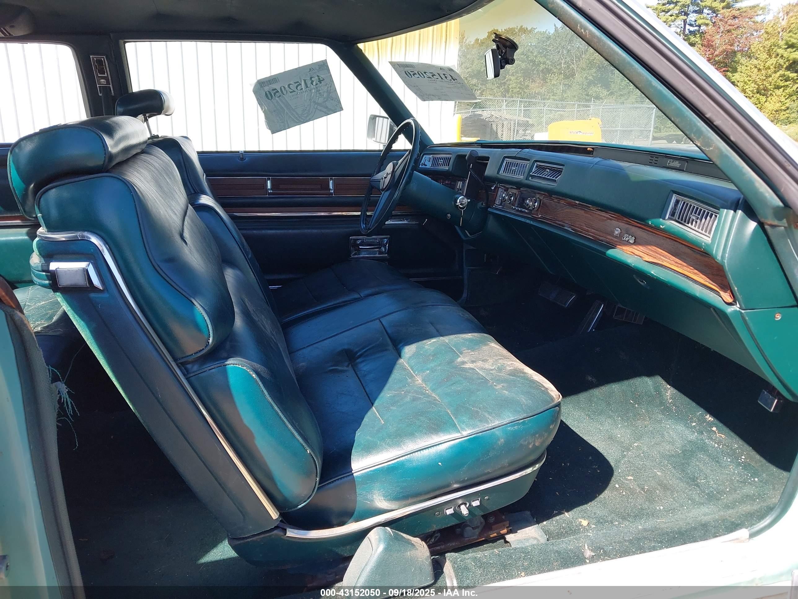 CADILLAC DEVILLE image 5