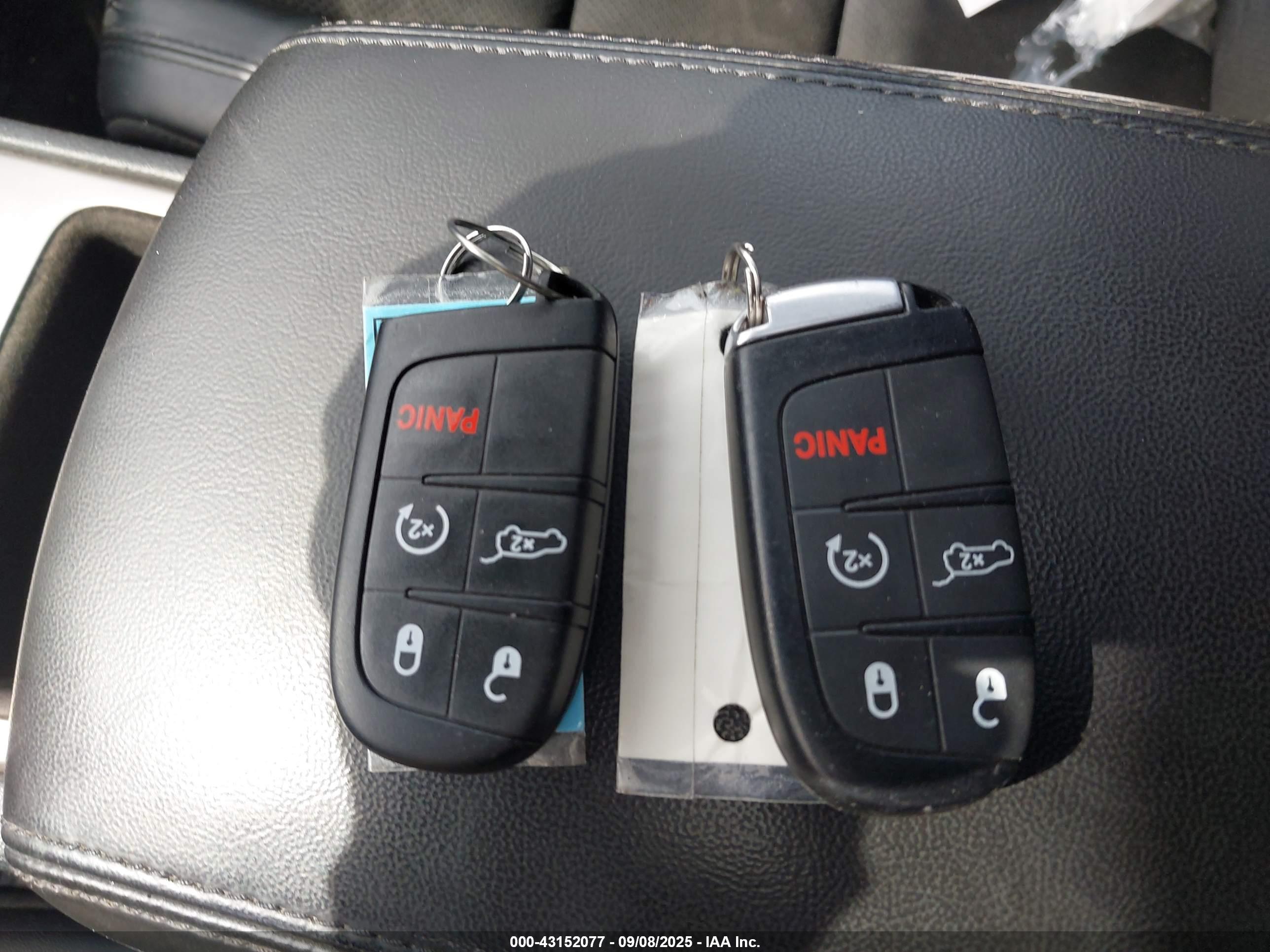 JEEP GRAND image 11