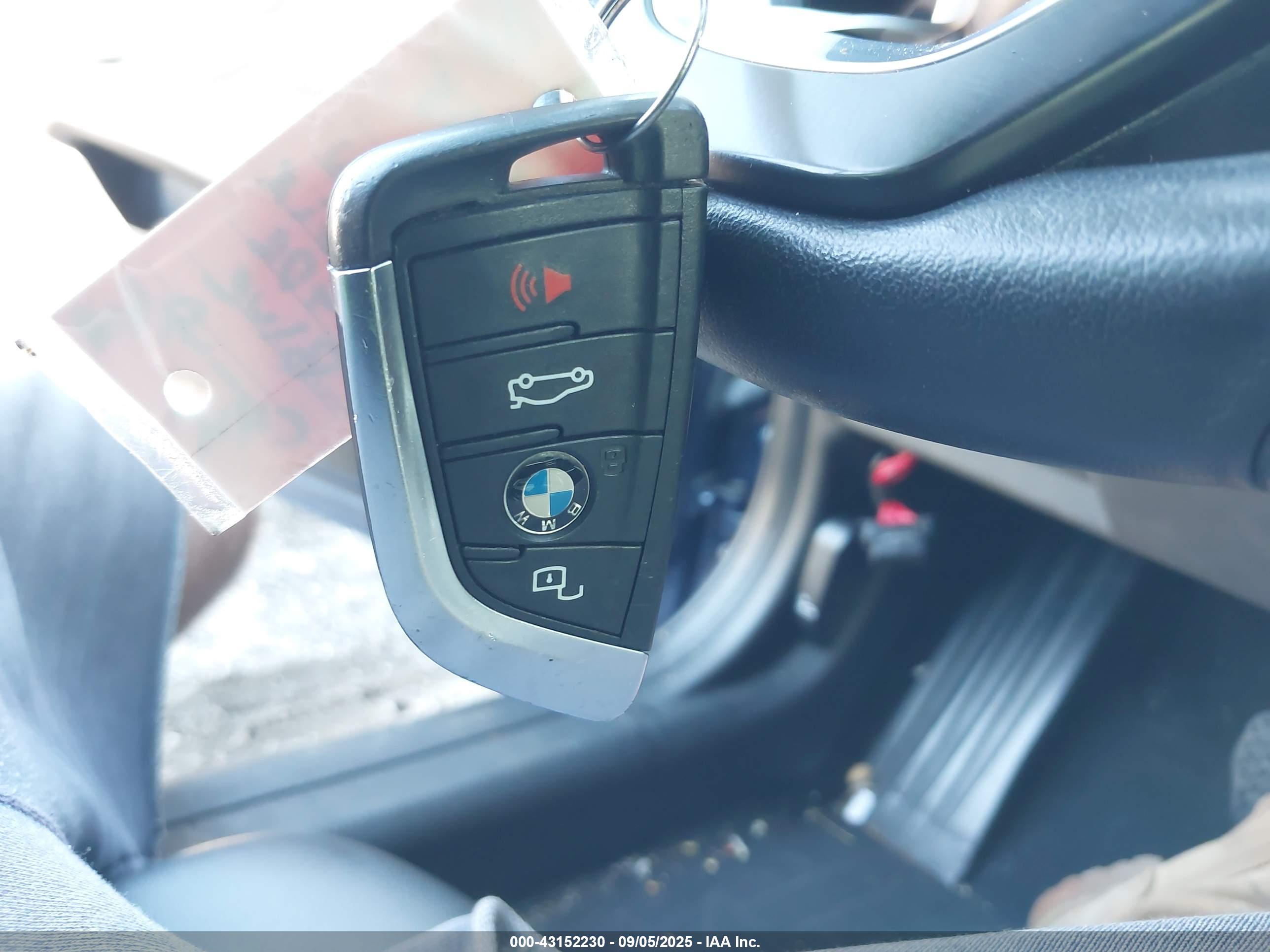 BMW 330I image 11
