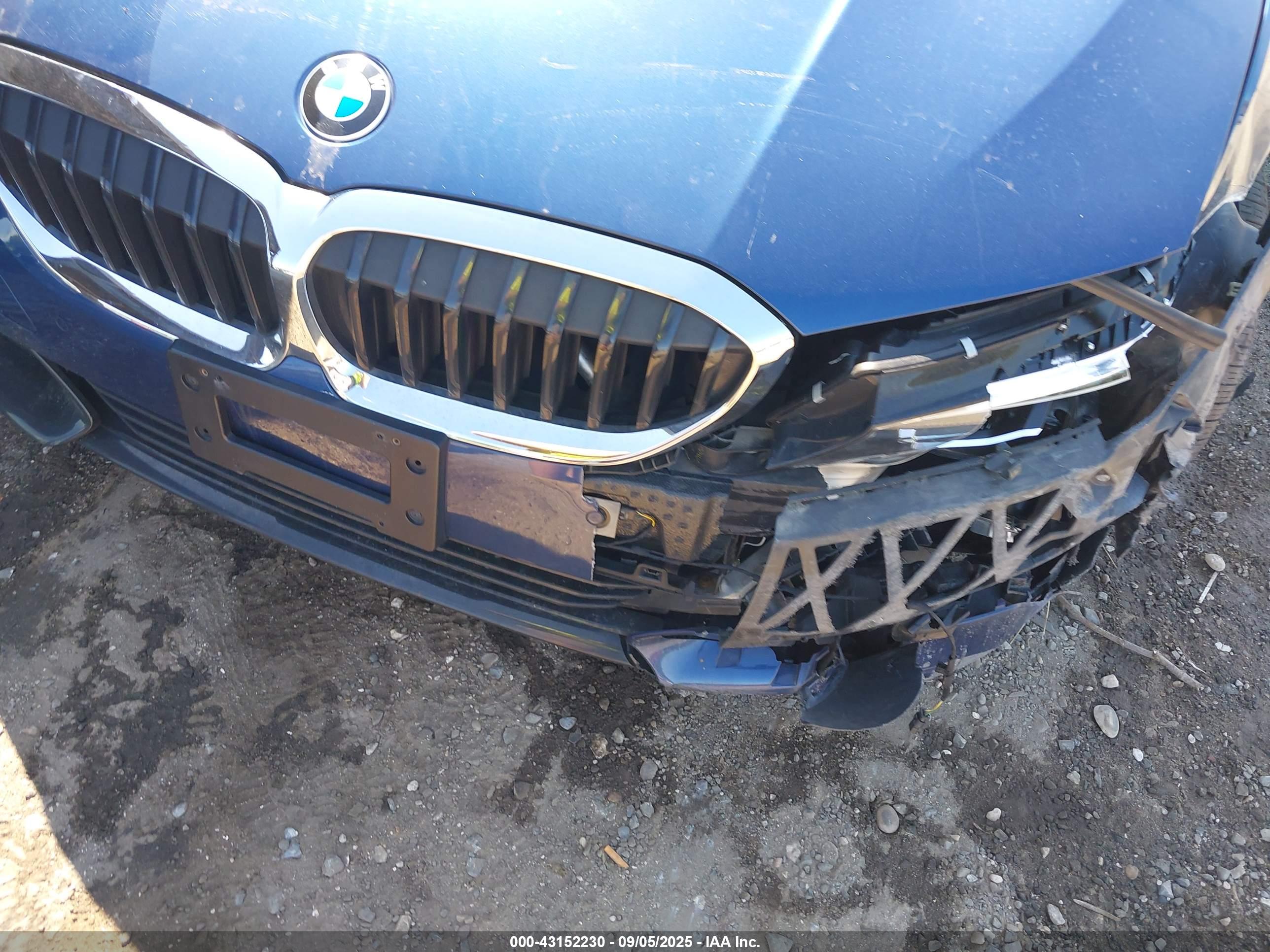 BMW 330I image 6