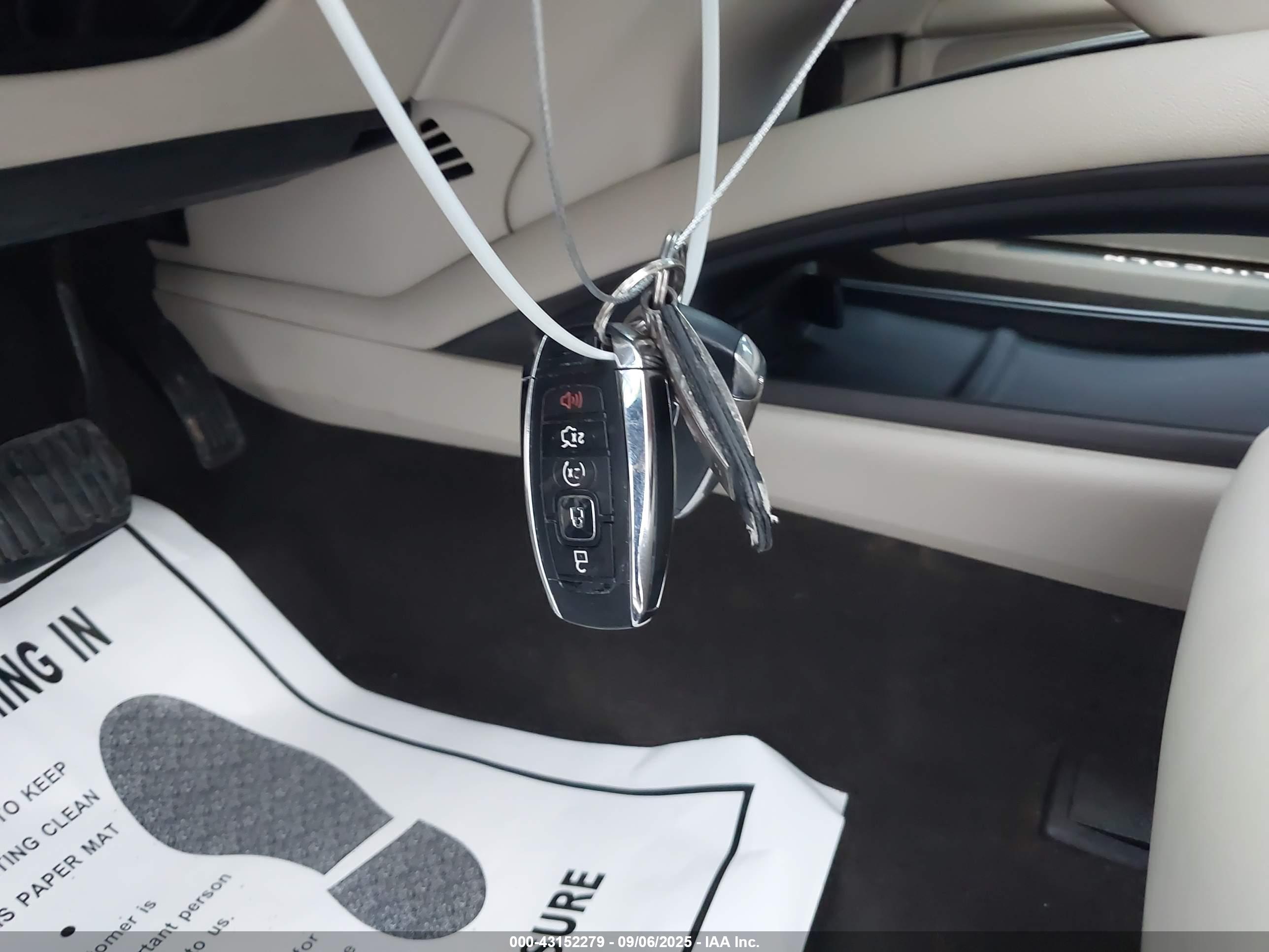 LINCOLN MKZ image 11
