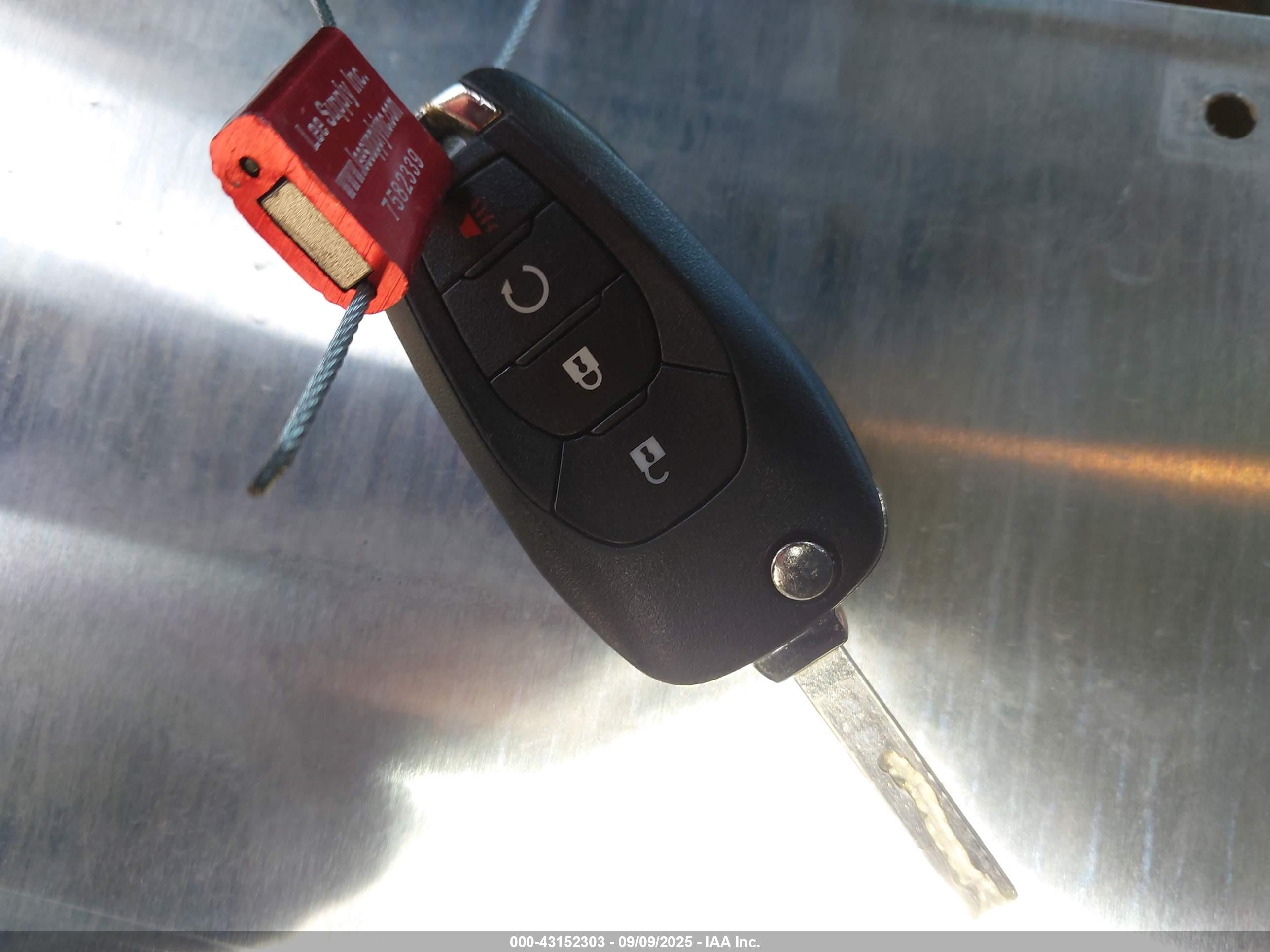 CHEVROLET TRAX image 11