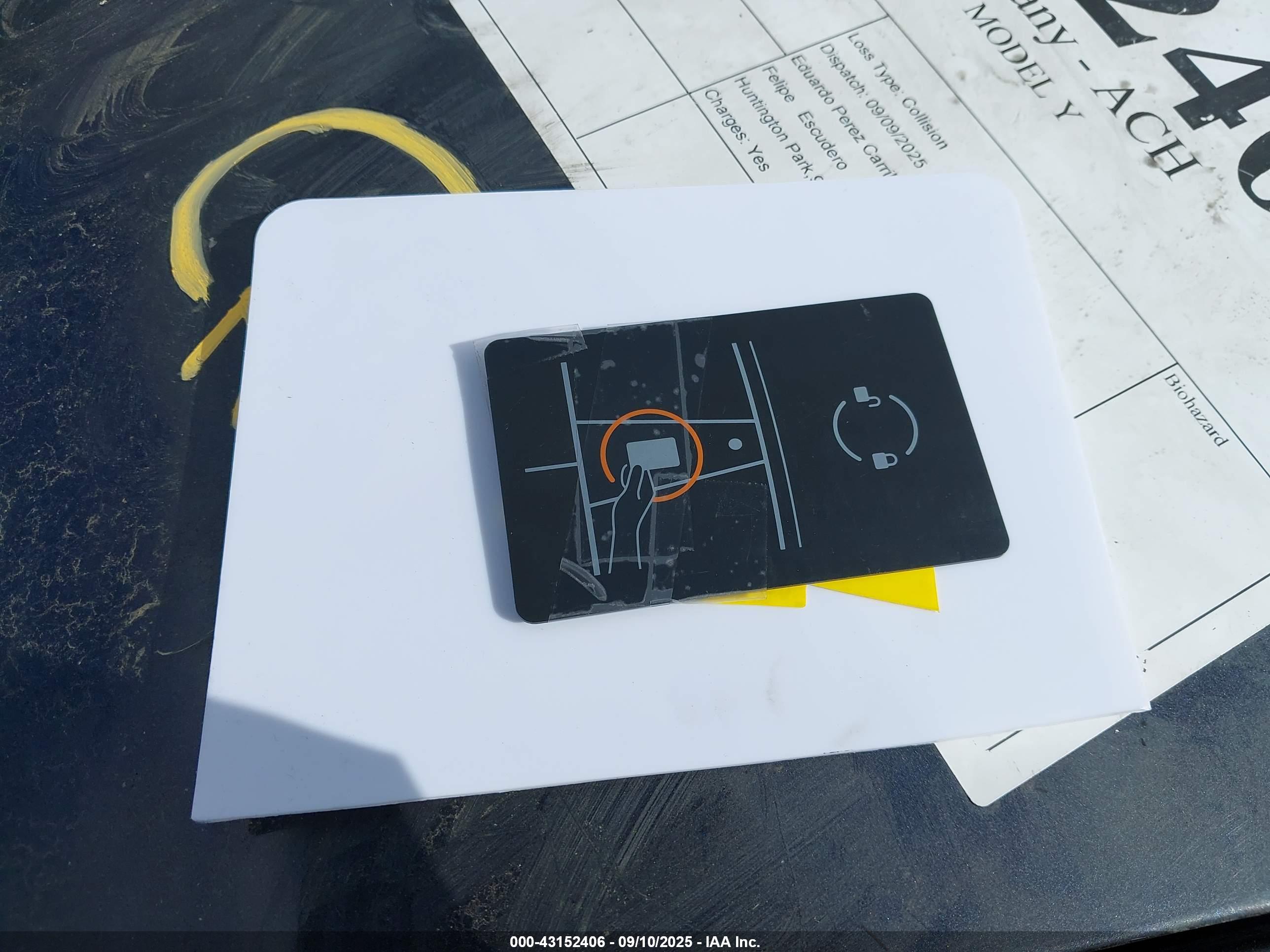 TESLA MODEL image 11