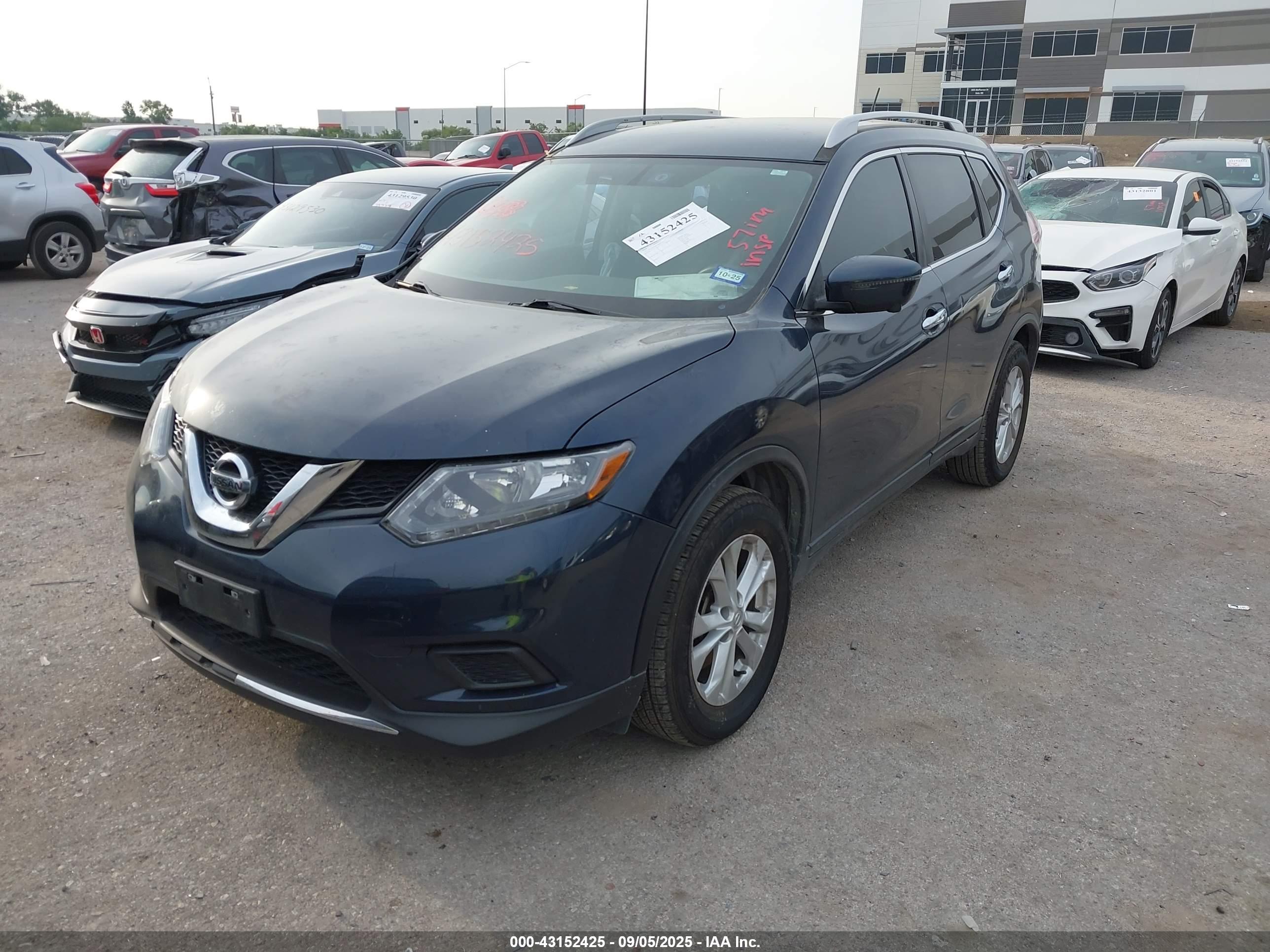 NISSAN ROGUE image 2