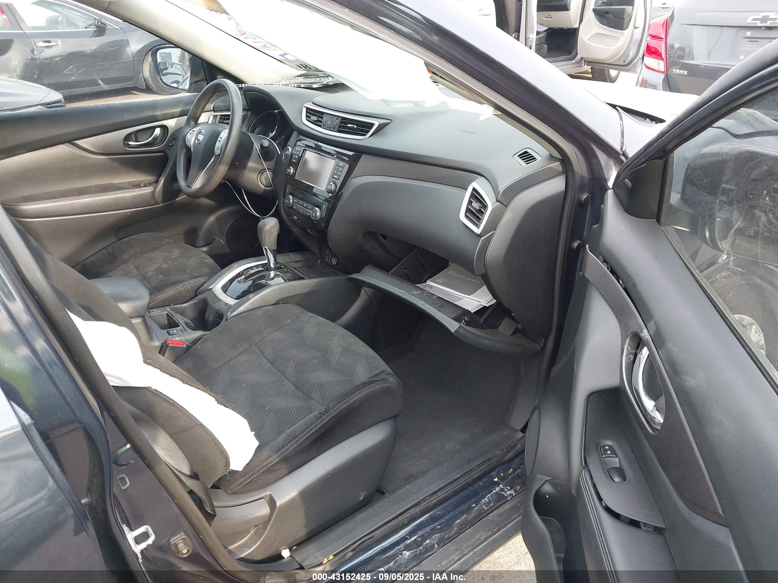 NISSAN ROGUE image 5