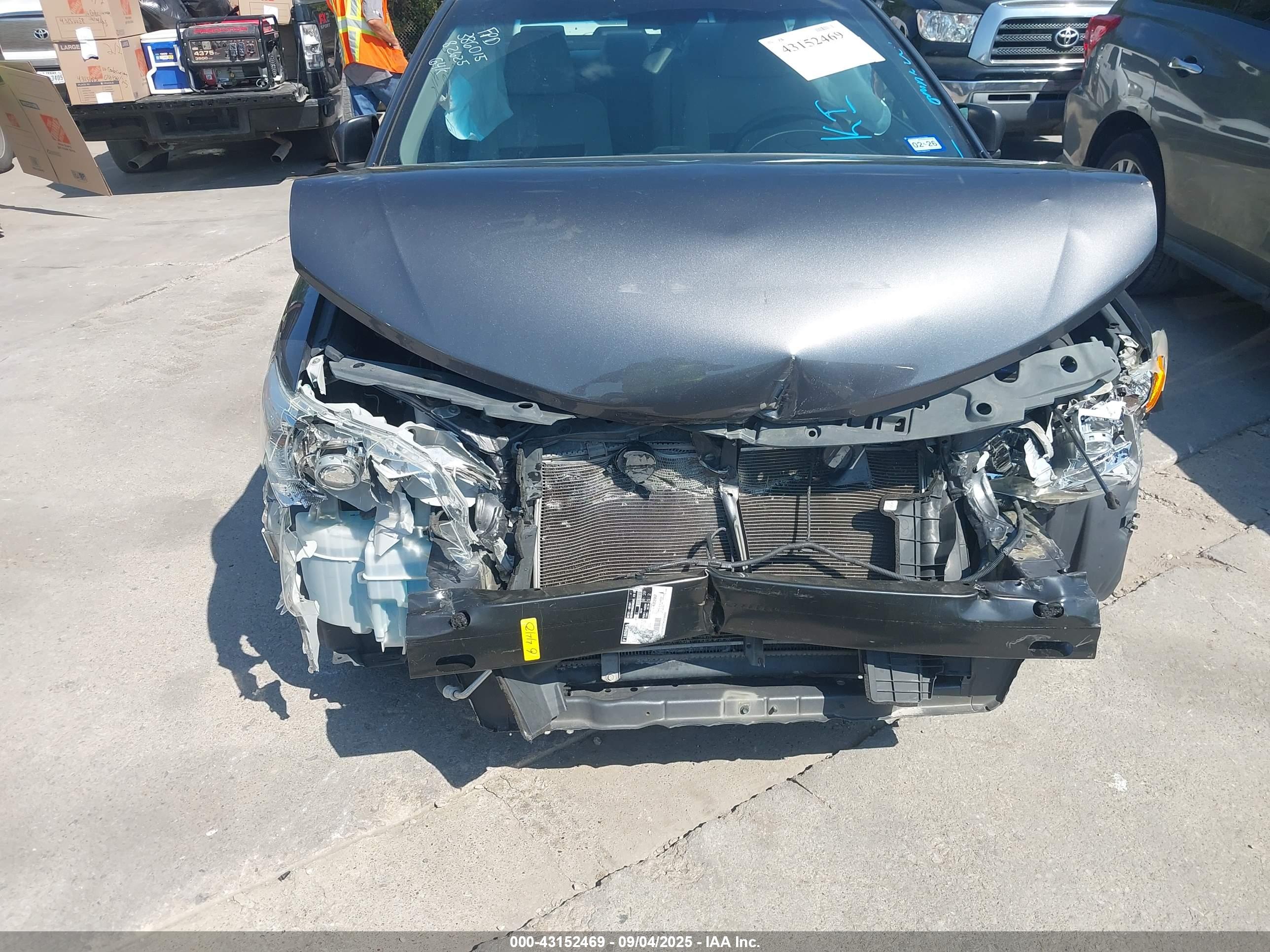 TOYOTA CAMRY image 6