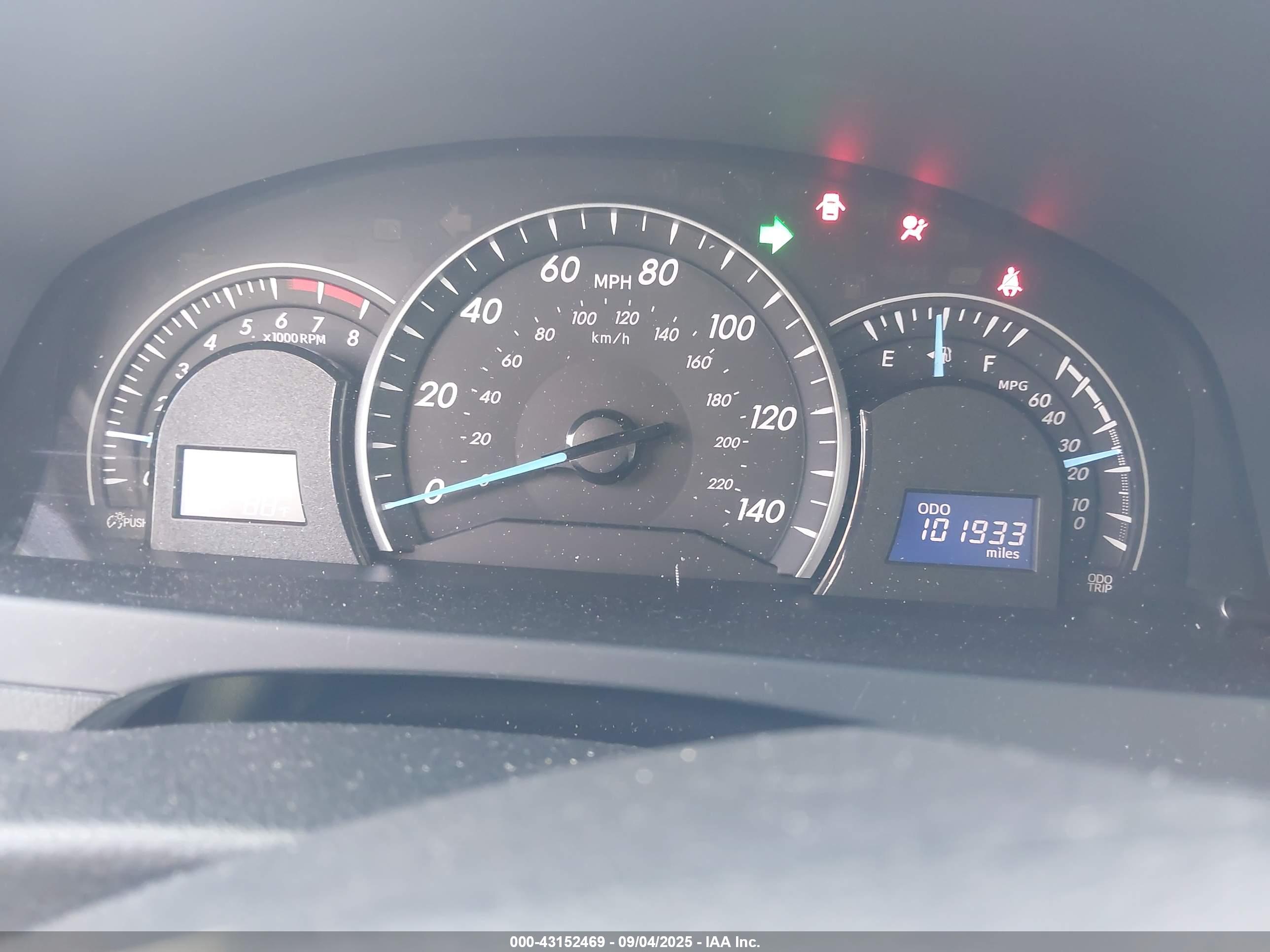 TOYOTA CAMRY image 7