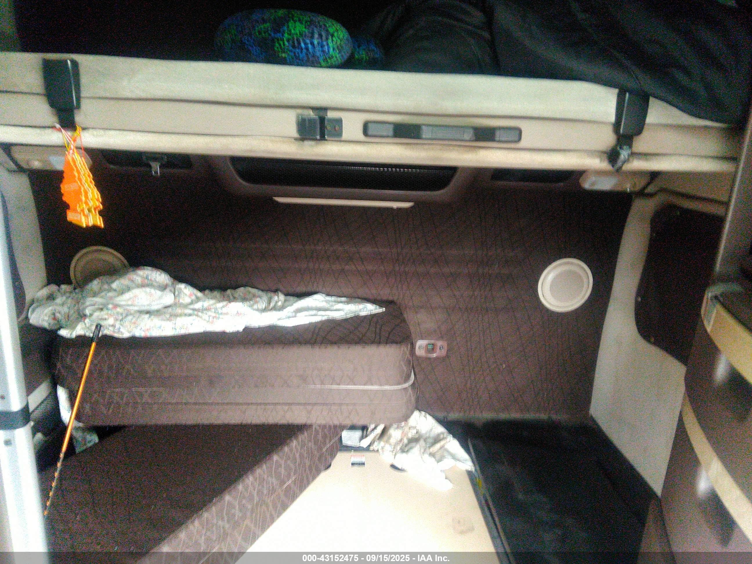 VOLVO VN image 7
