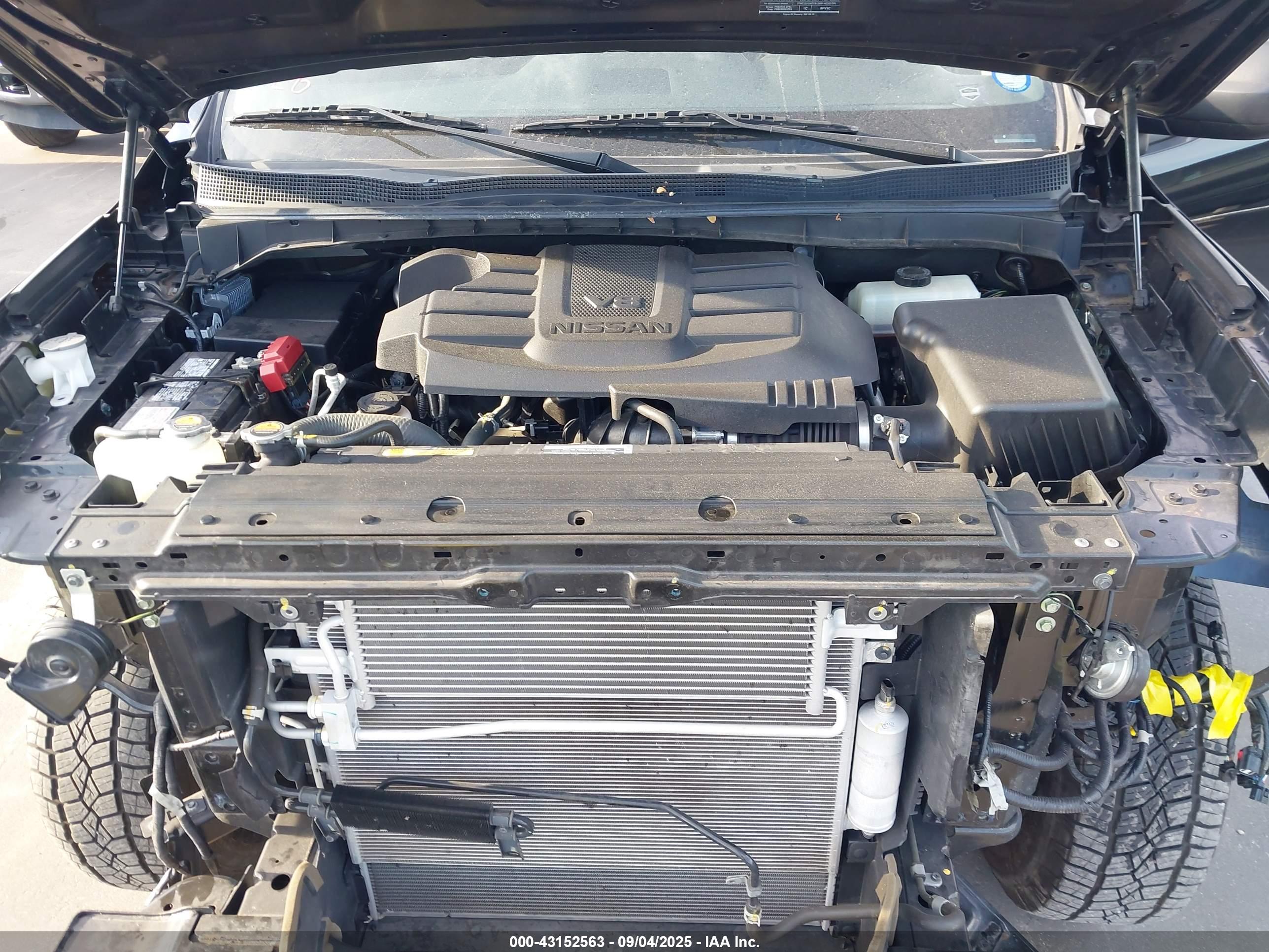 NISSAN TITAN image 10