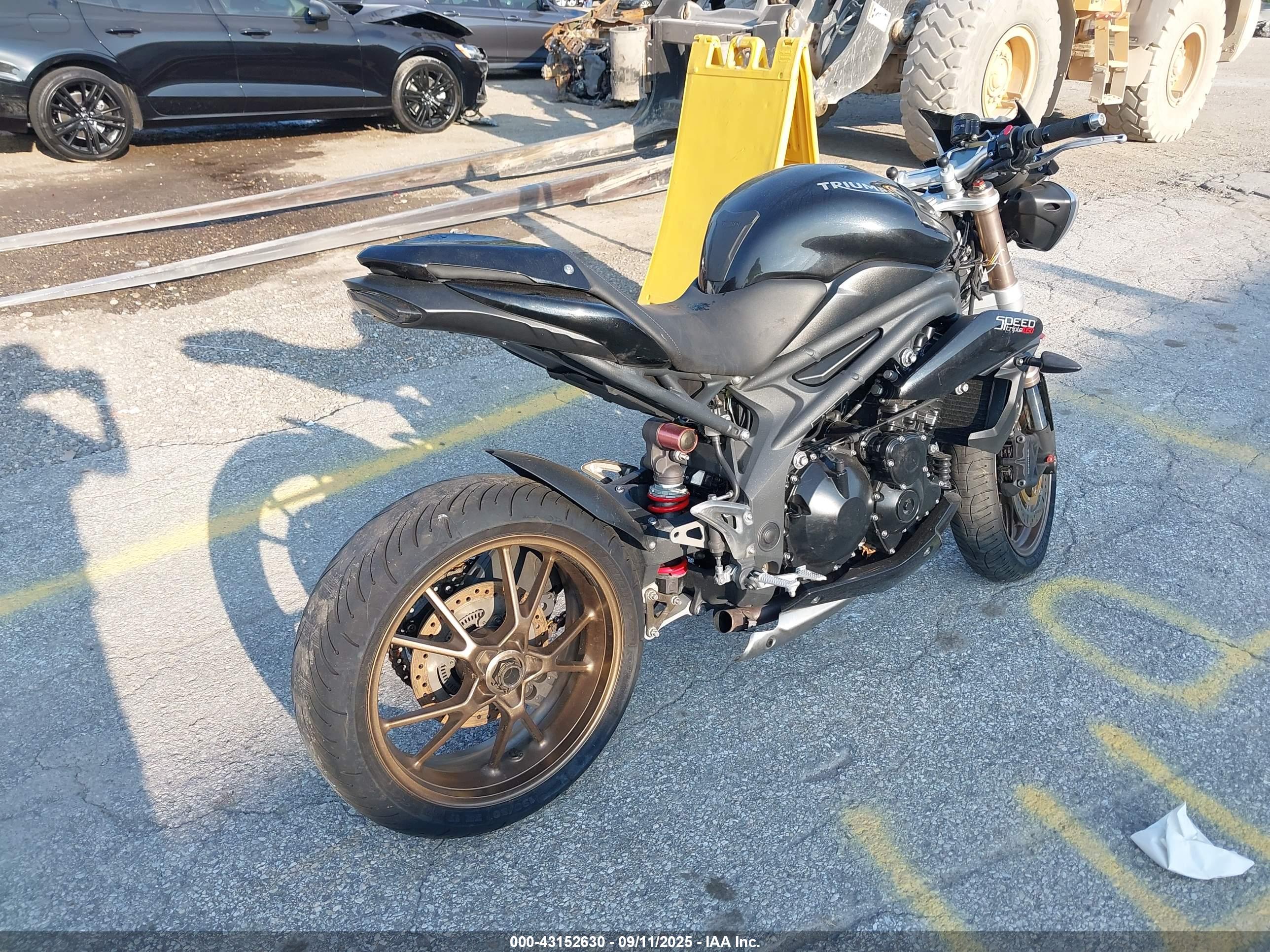 TRIUMPH MOTORCYCLE image 4