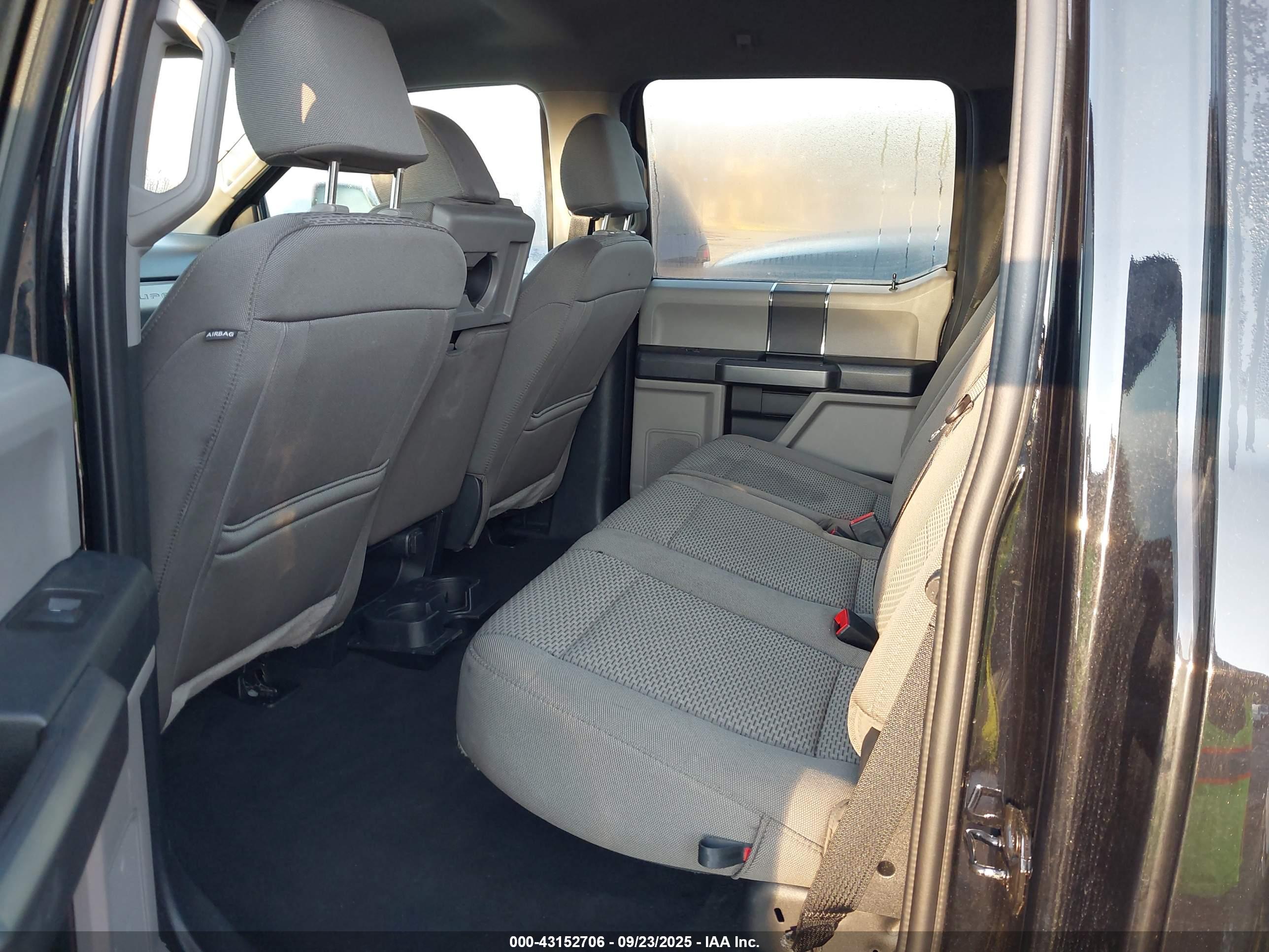 FORD F-250 image 8