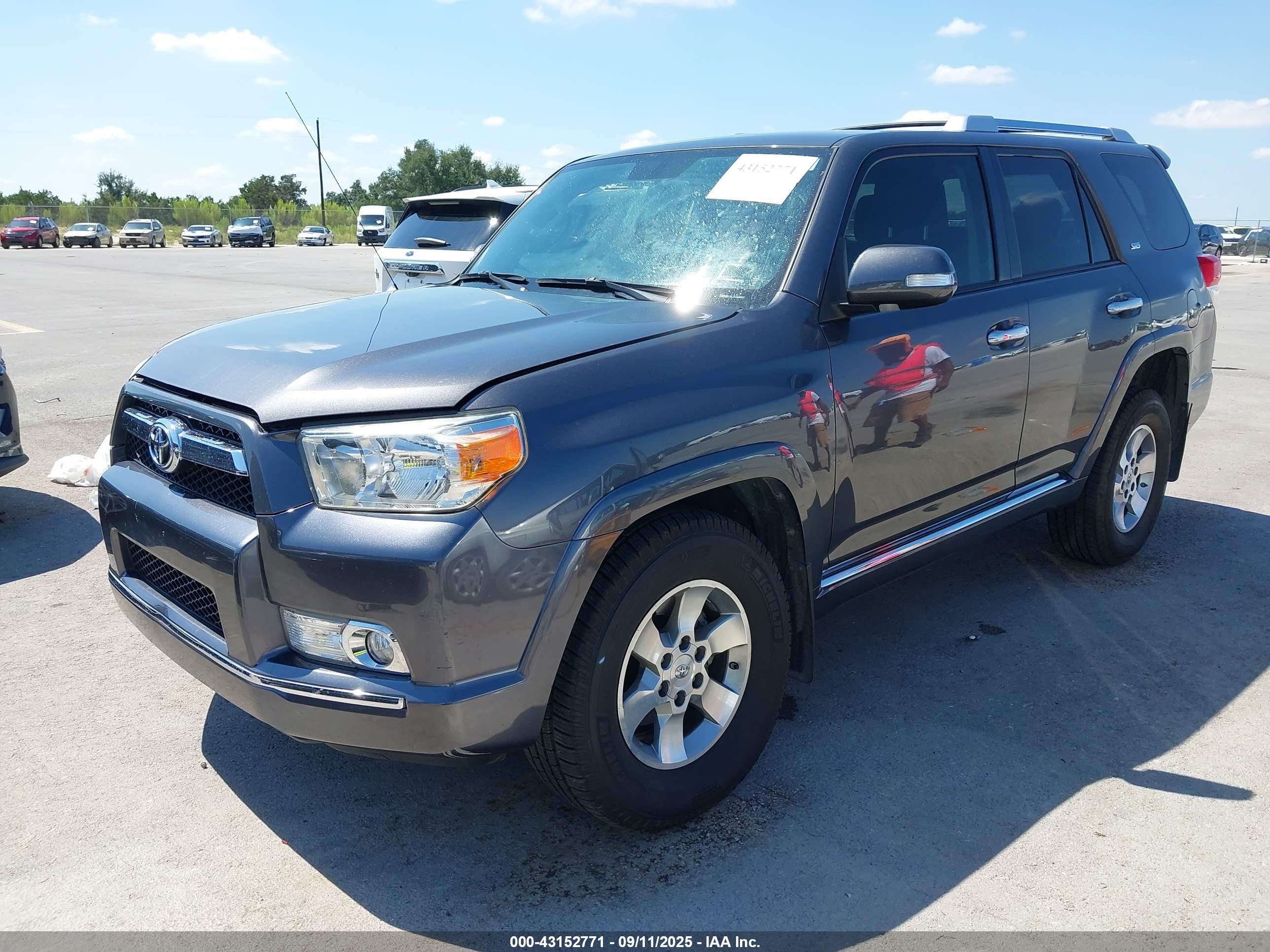 TOYOTA 4RUNNER image 2