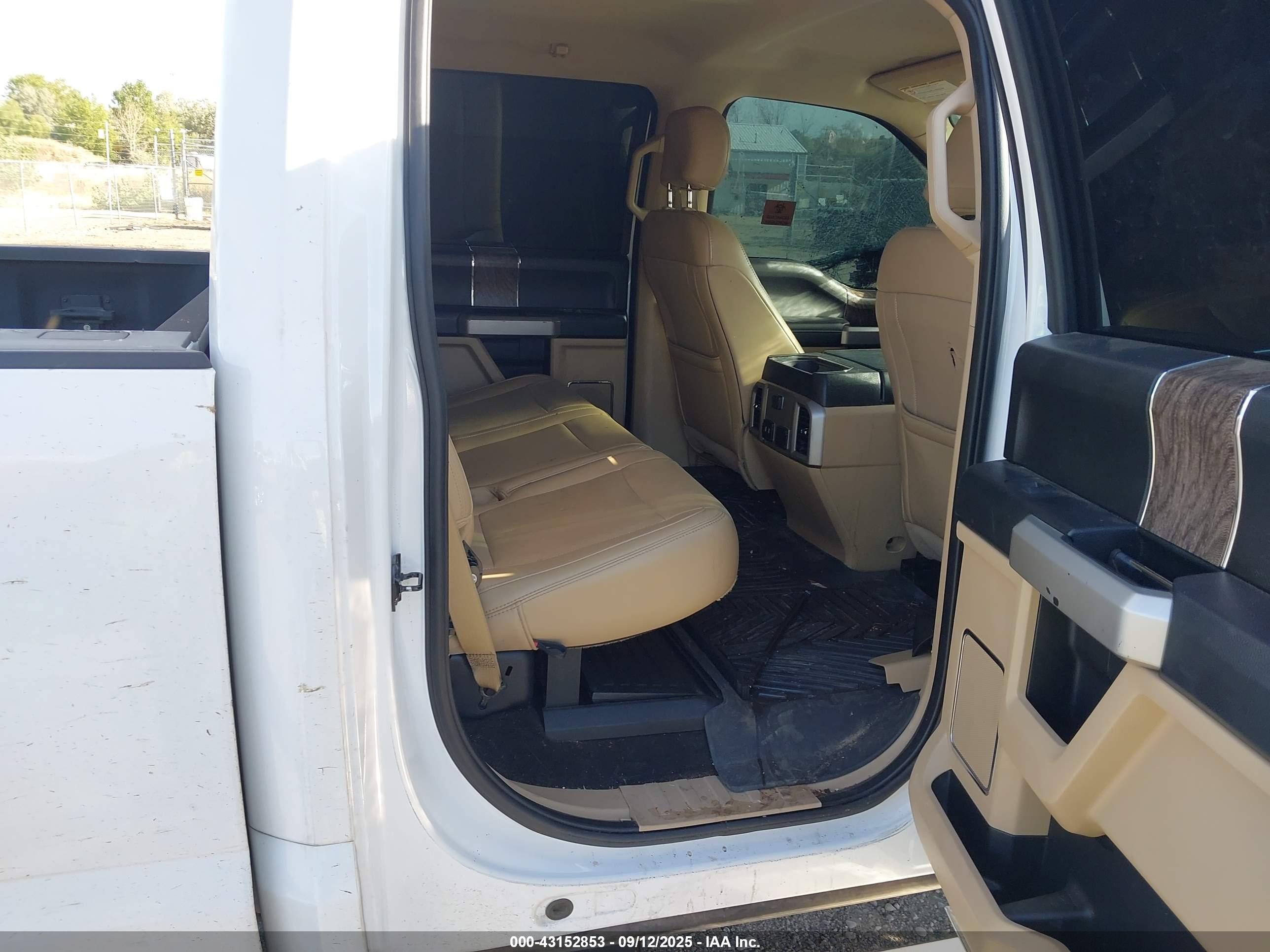 FORD F-250 image 8