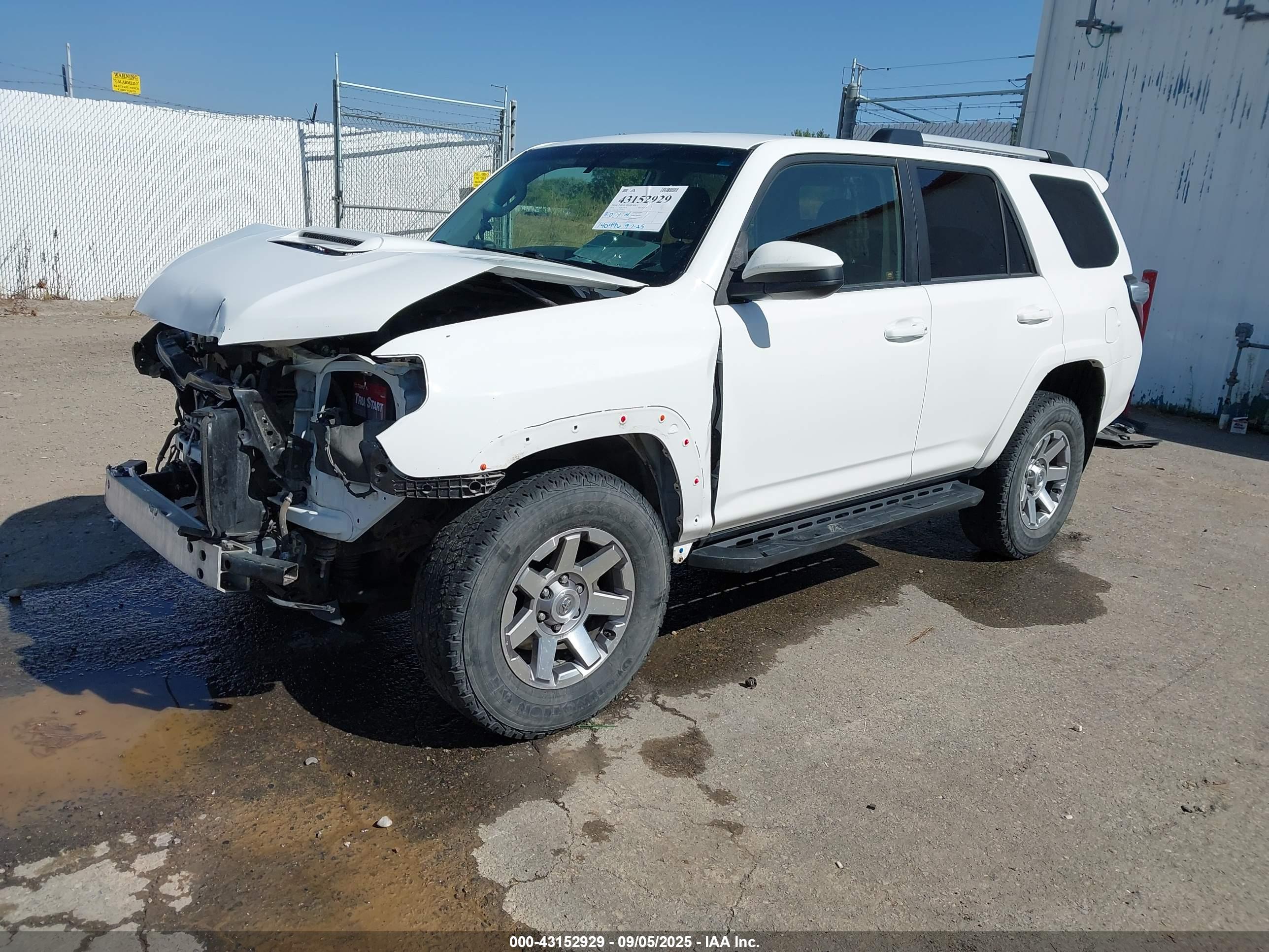 TOYOTA 4RUNNER image 2