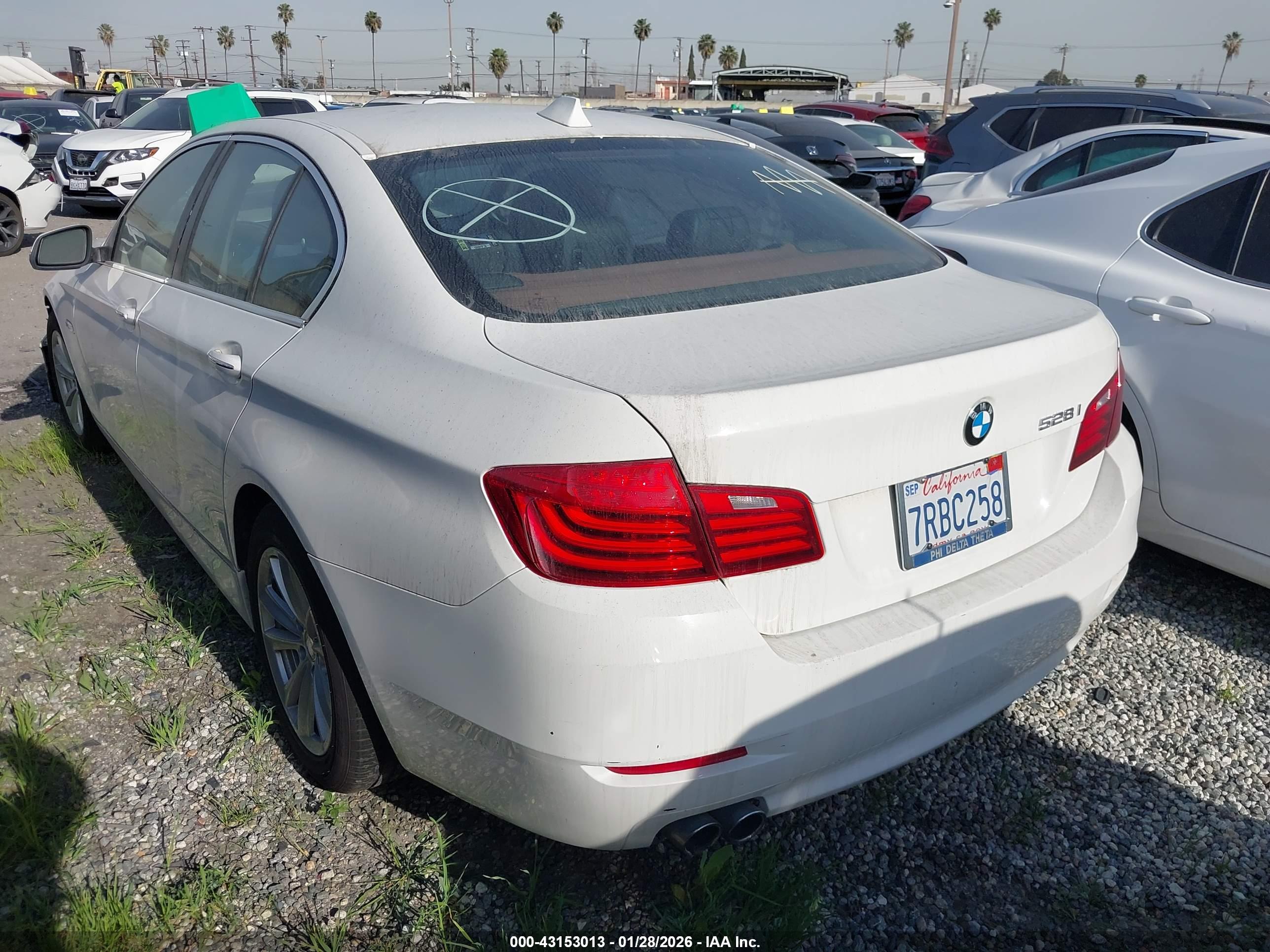 BMW 528I image 3