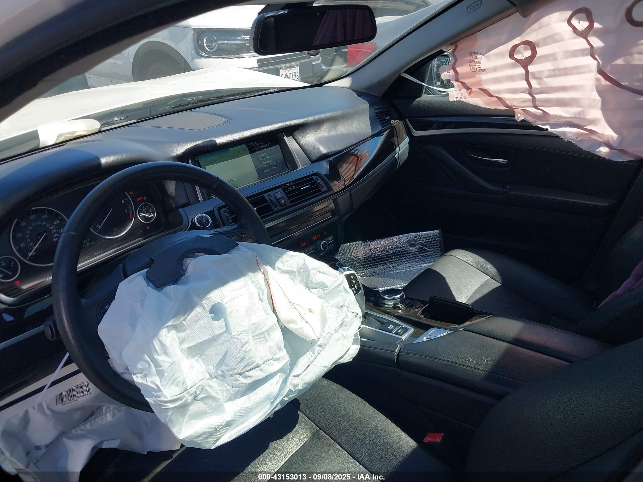 BMW 528I image 5