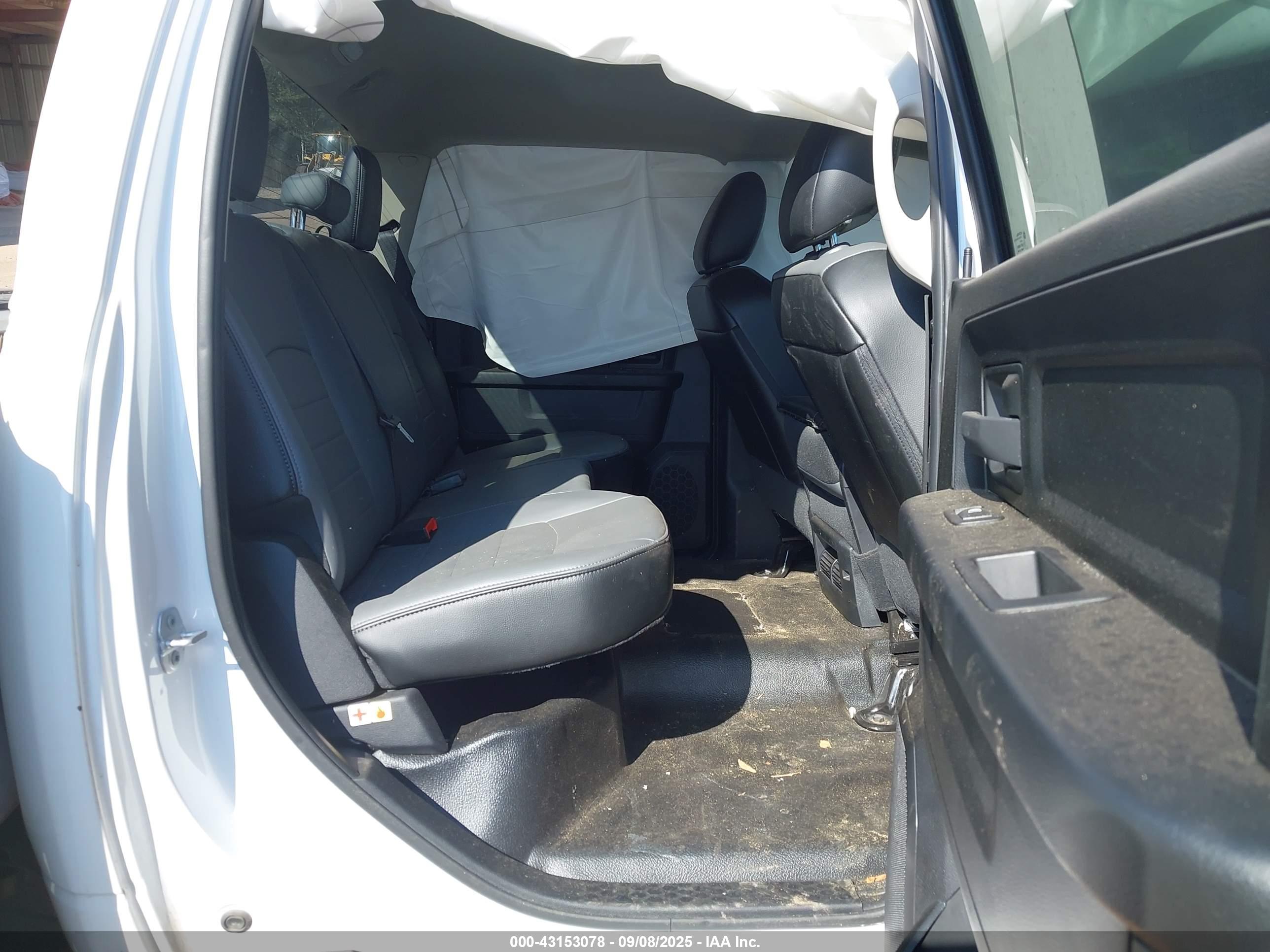 RAM 1500 image 8