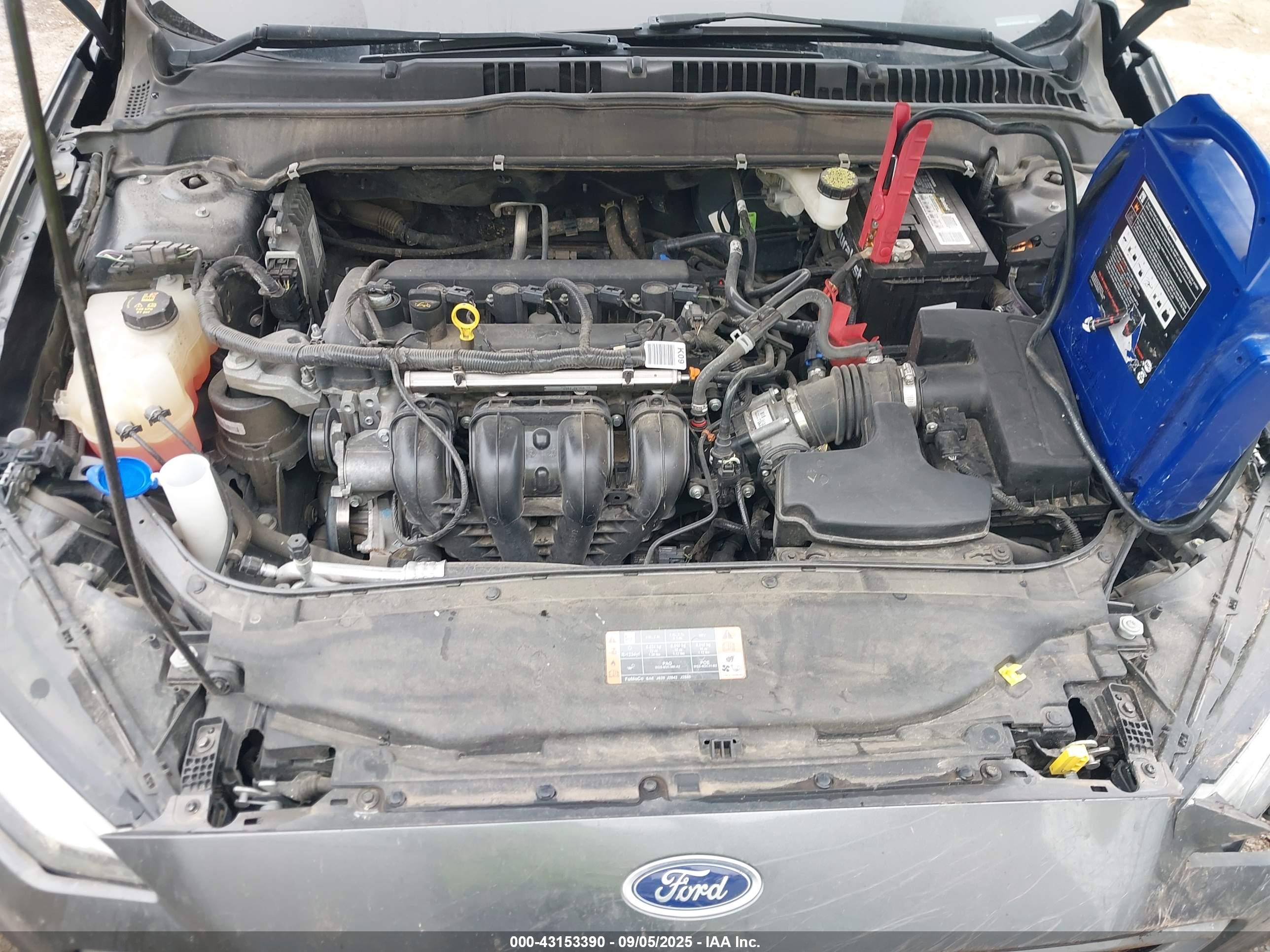 FORD FUSION image 10