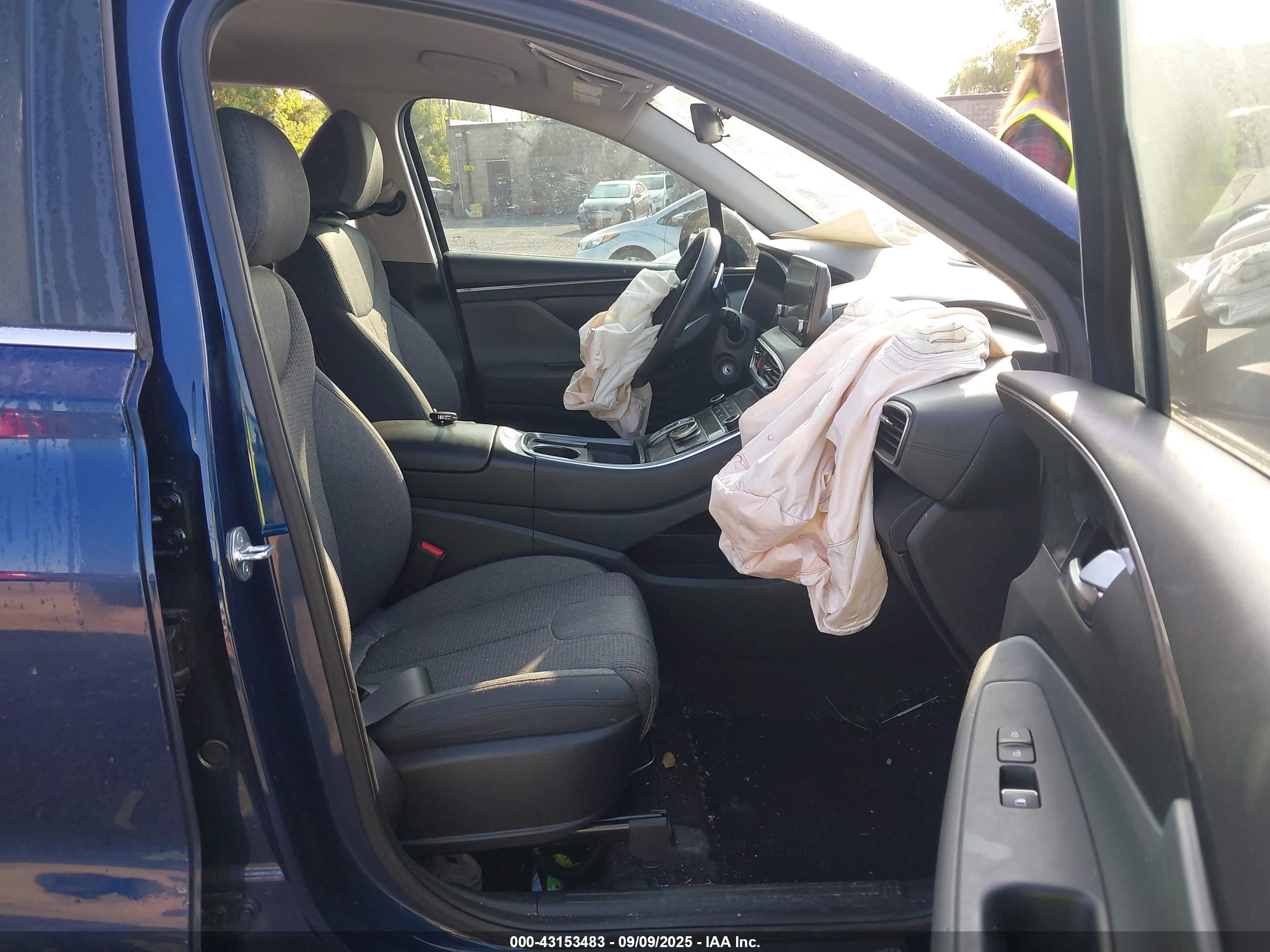 HYUNDAI SANTA image 5