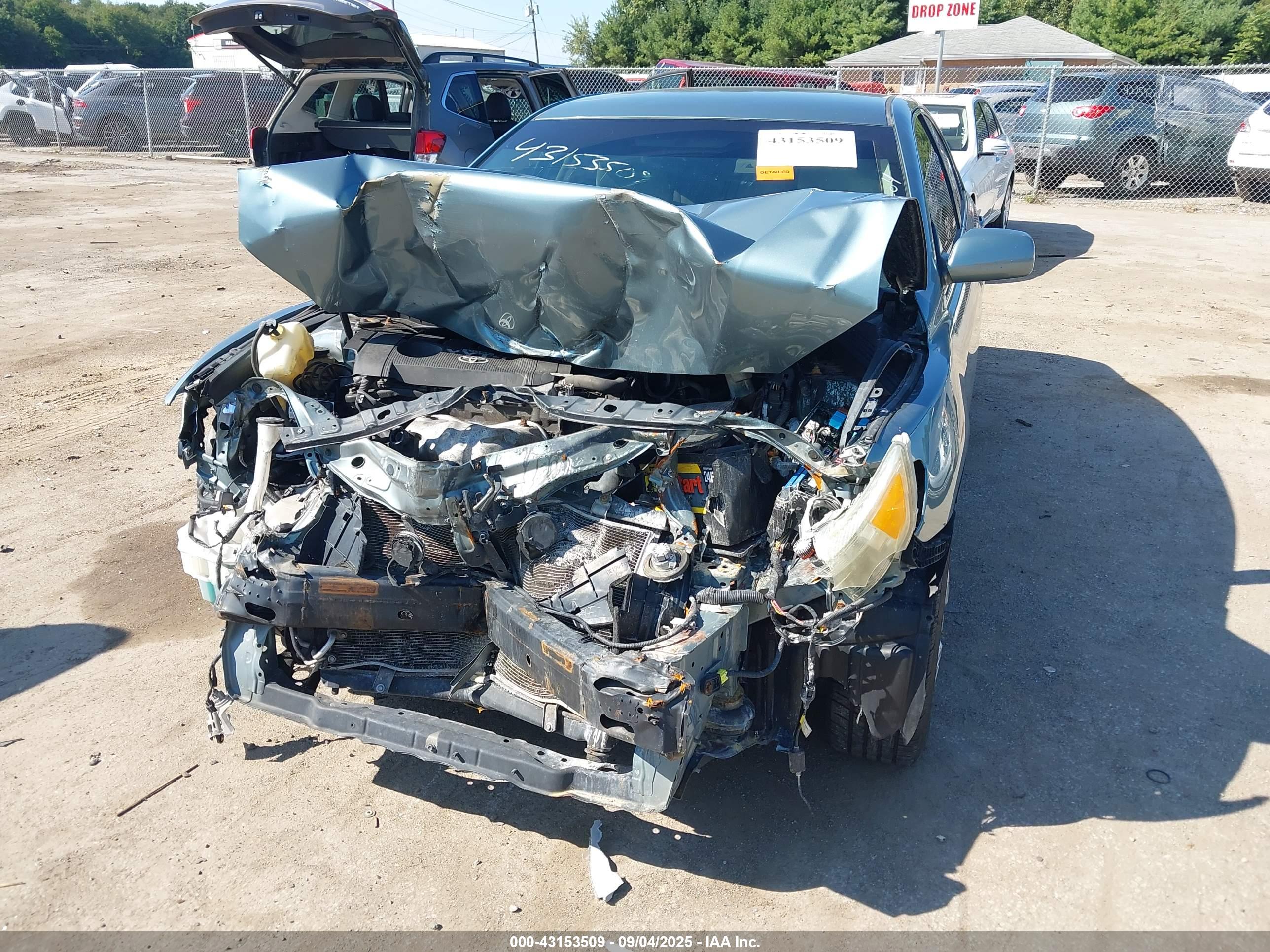 TOYOTA CAMRY image 6