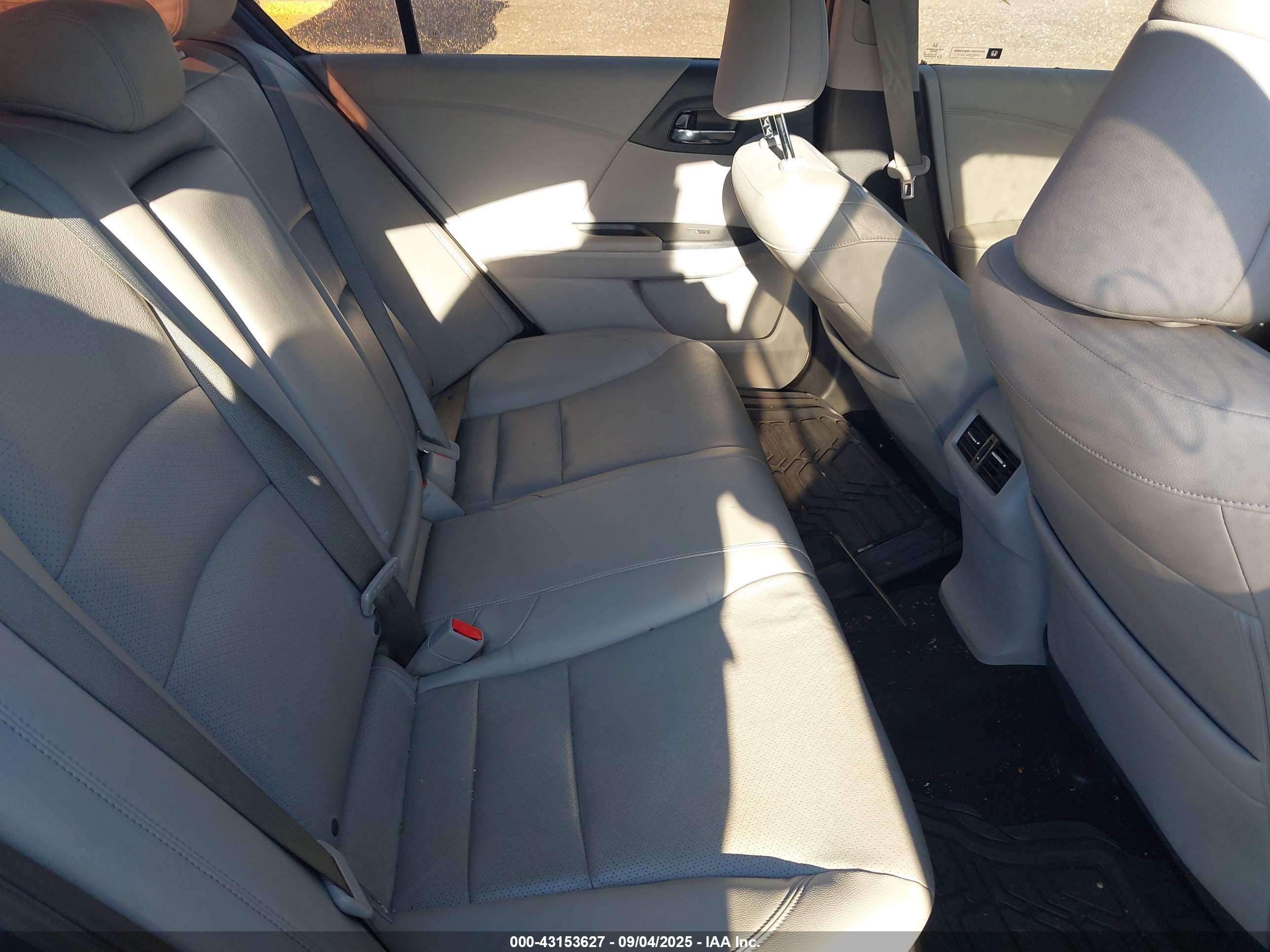 HONDA ACCORD image 8