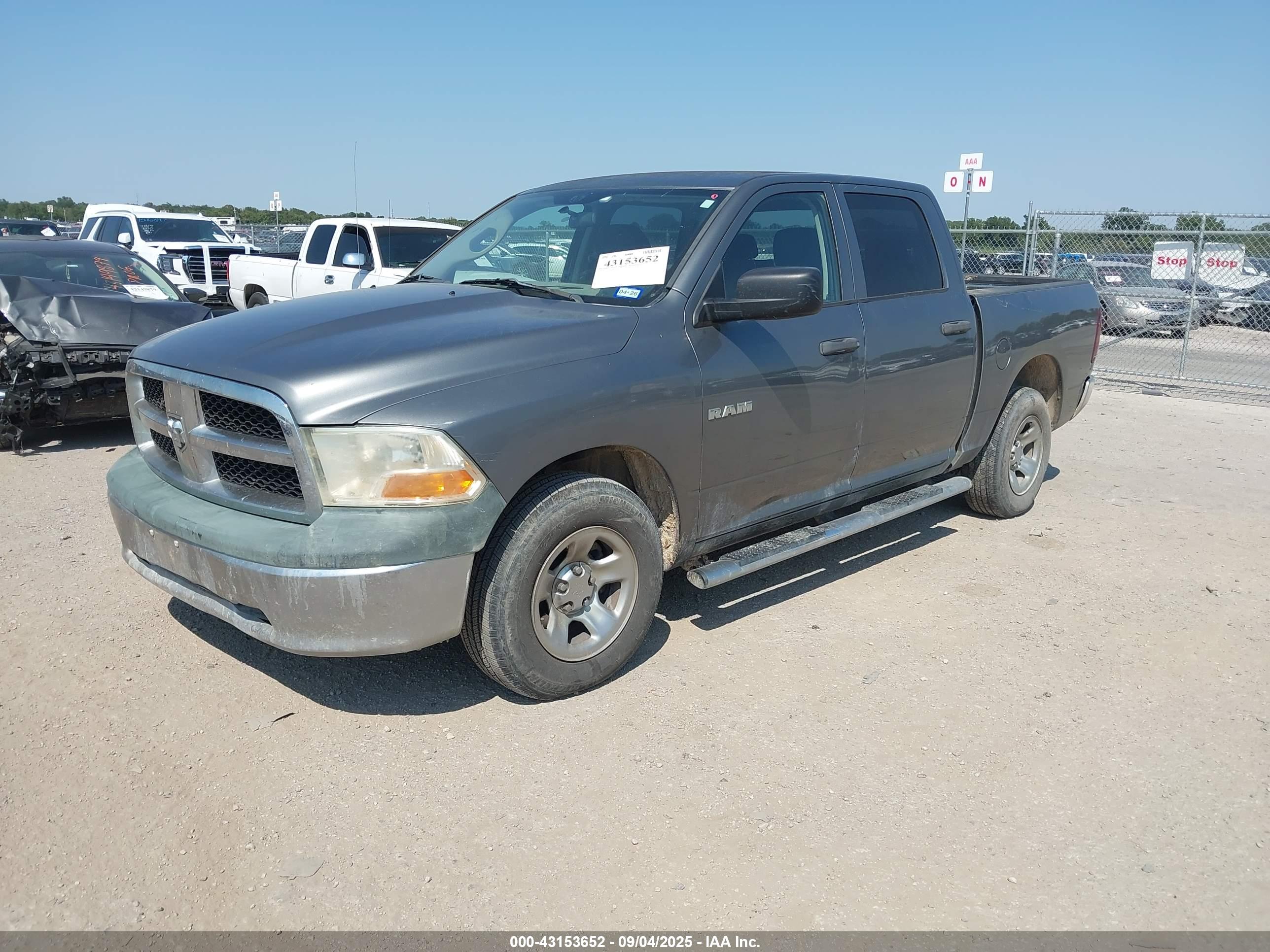 DODGE RAM image 2