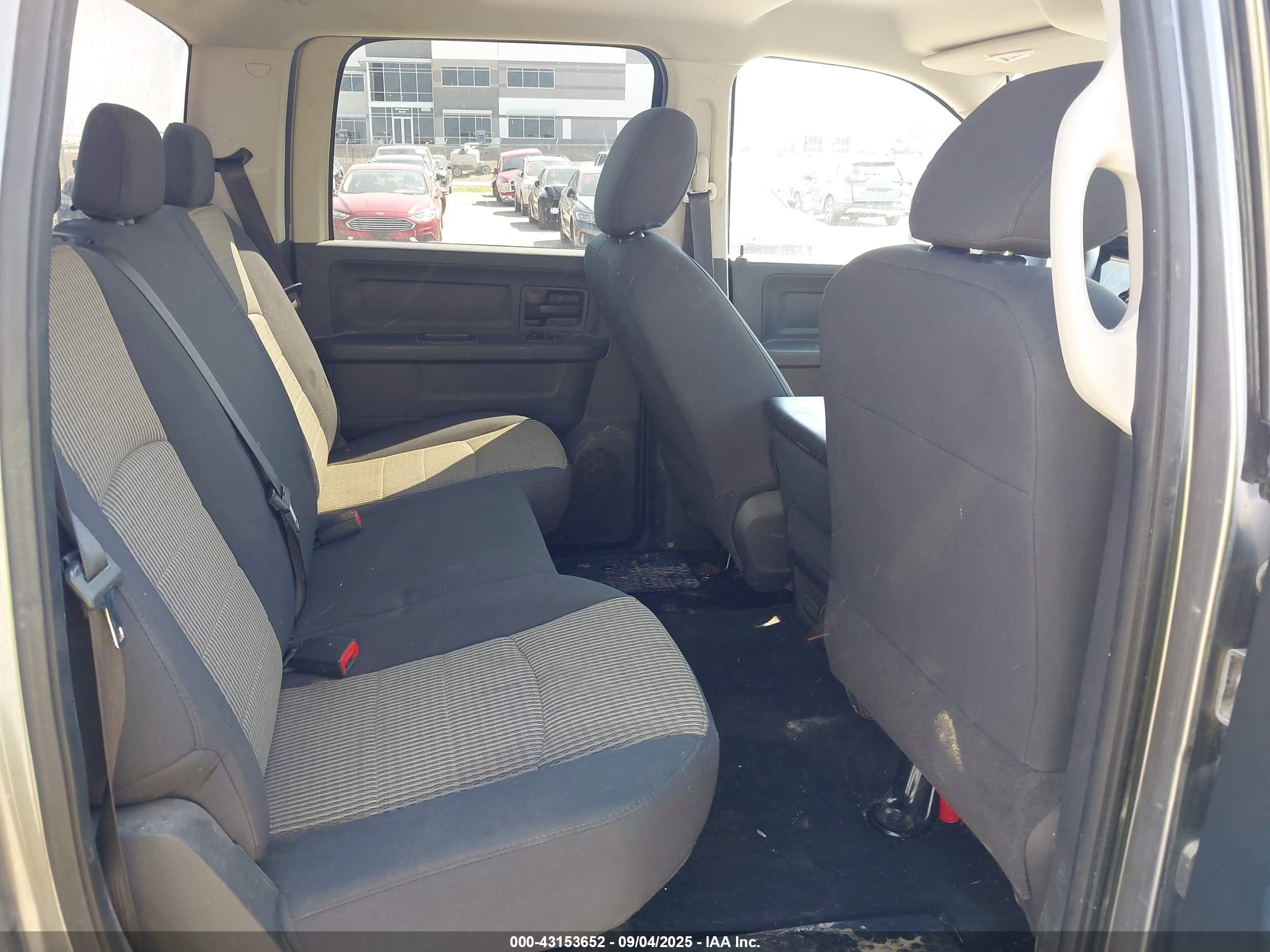 DODGE RAM image 8
