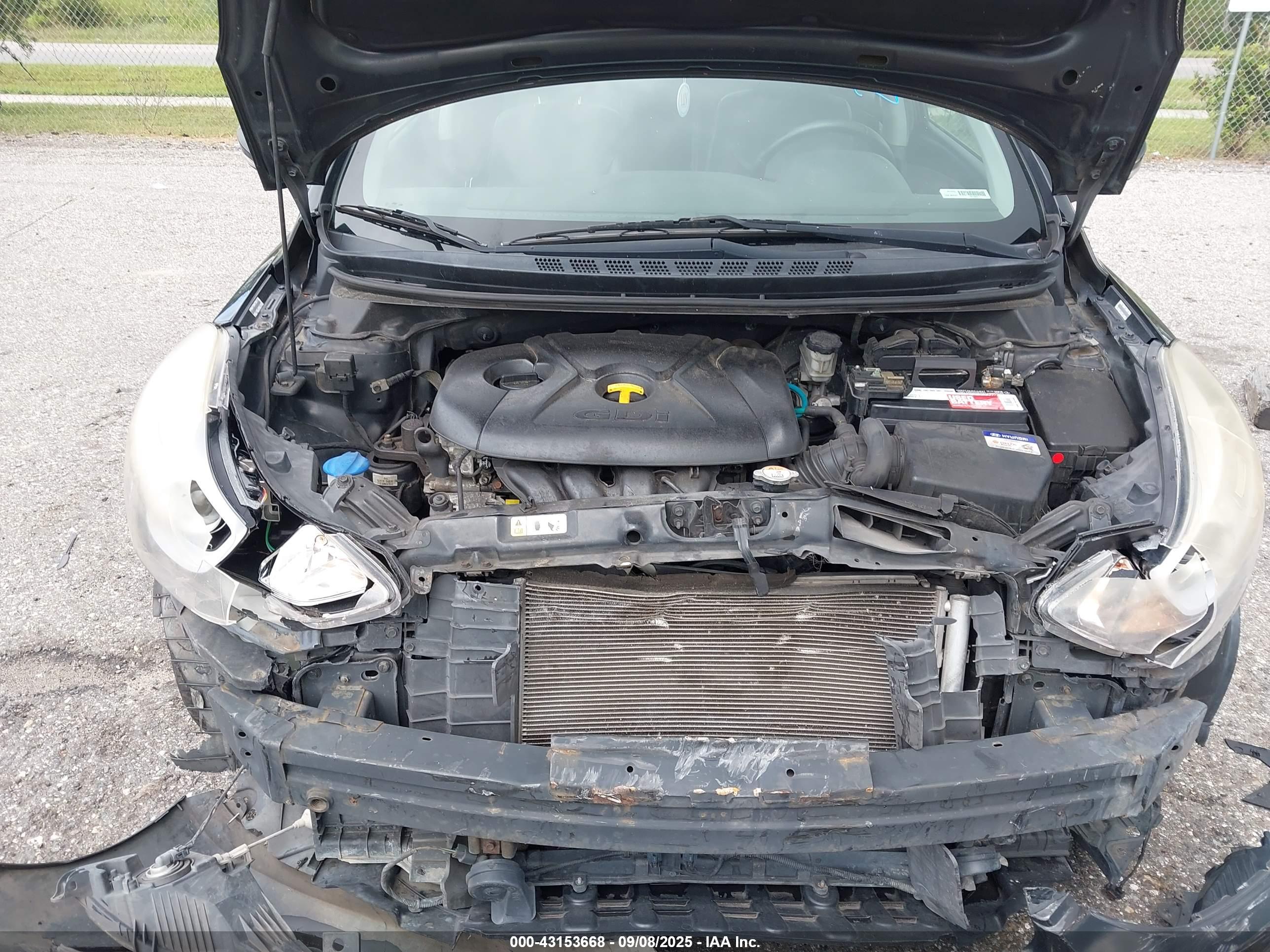 HYUNDAI ELANTRA image 10