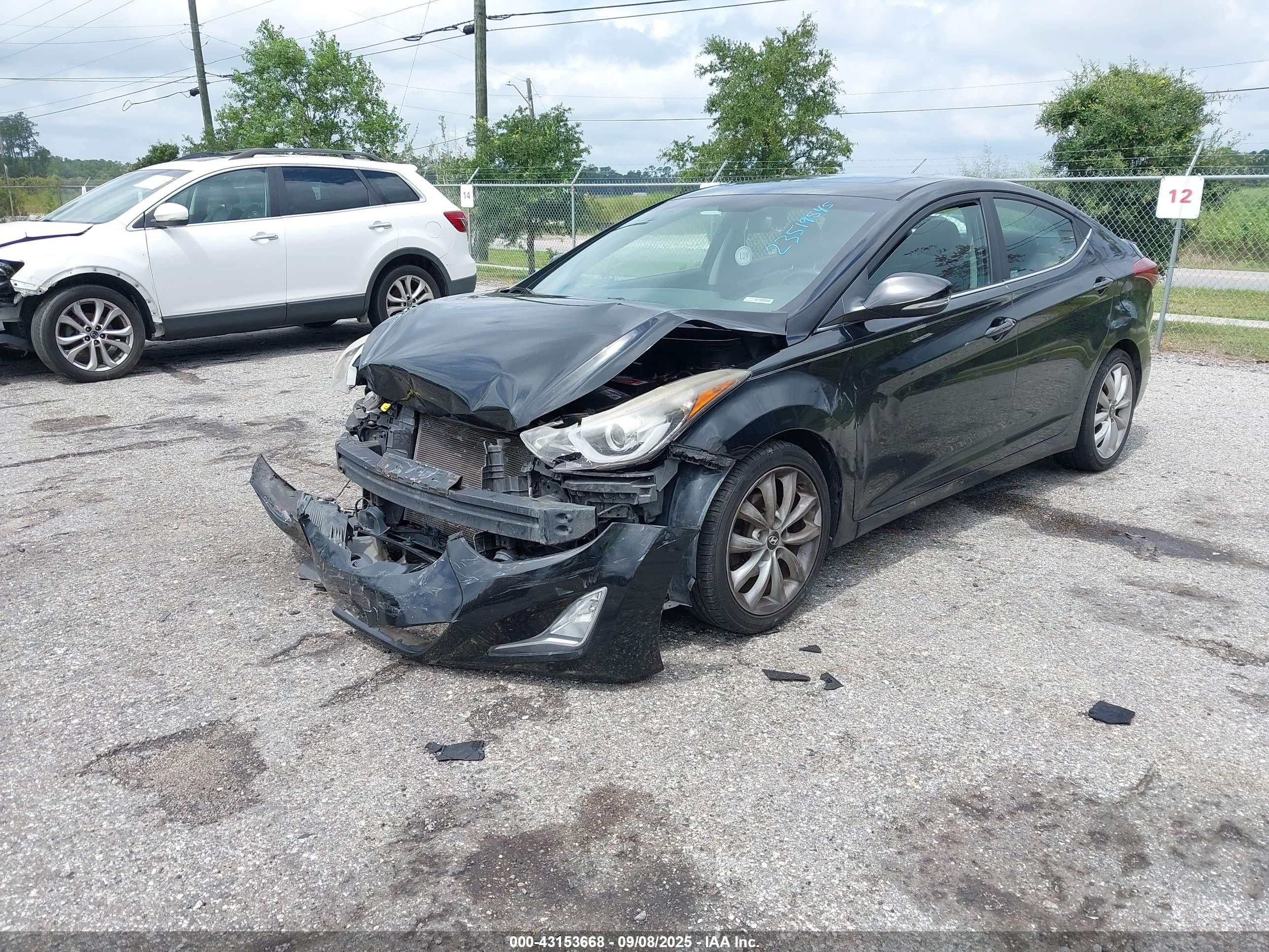 HYUNDAI ELANTRA image 2