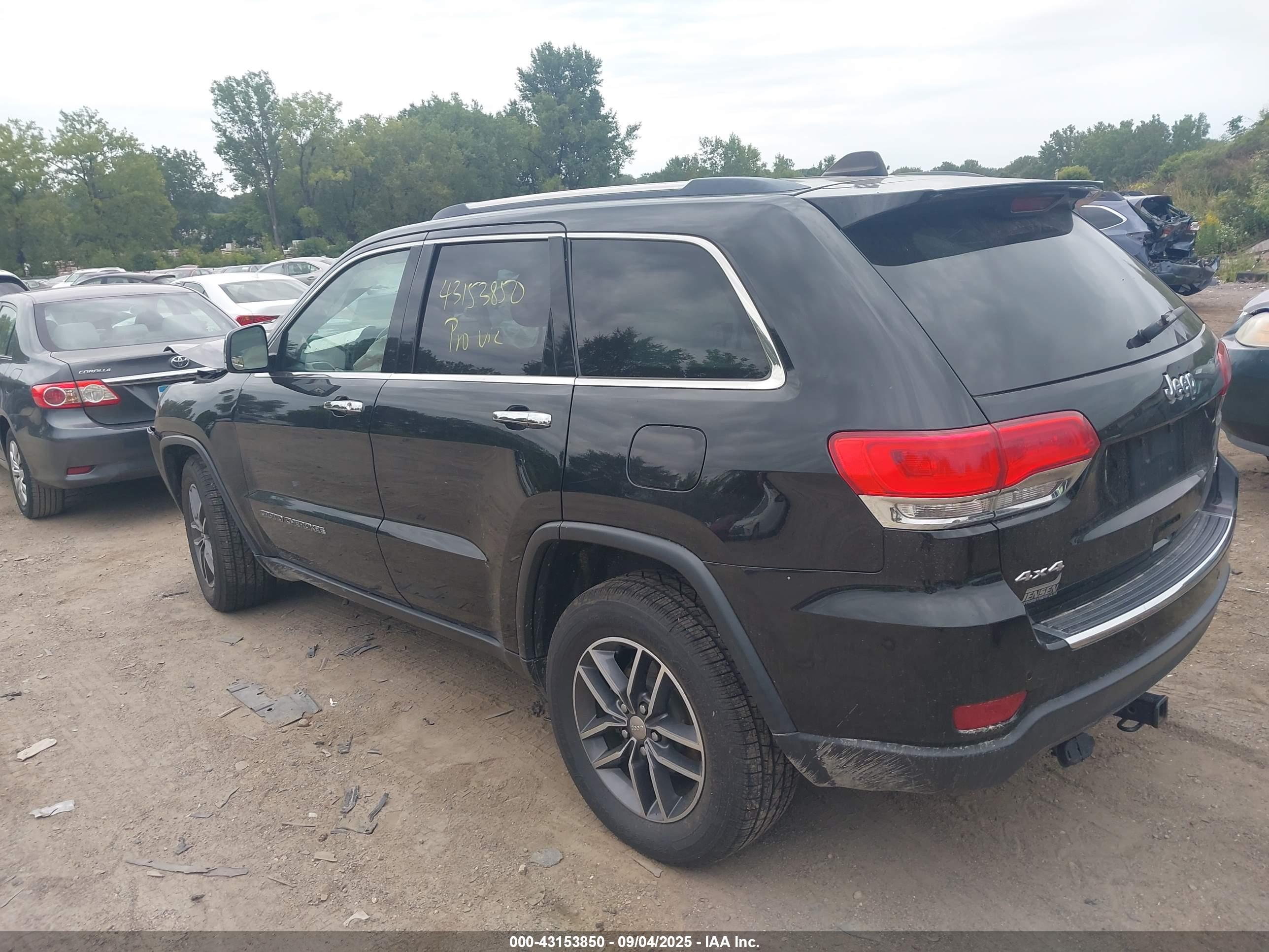 JEEP GRAND image 3